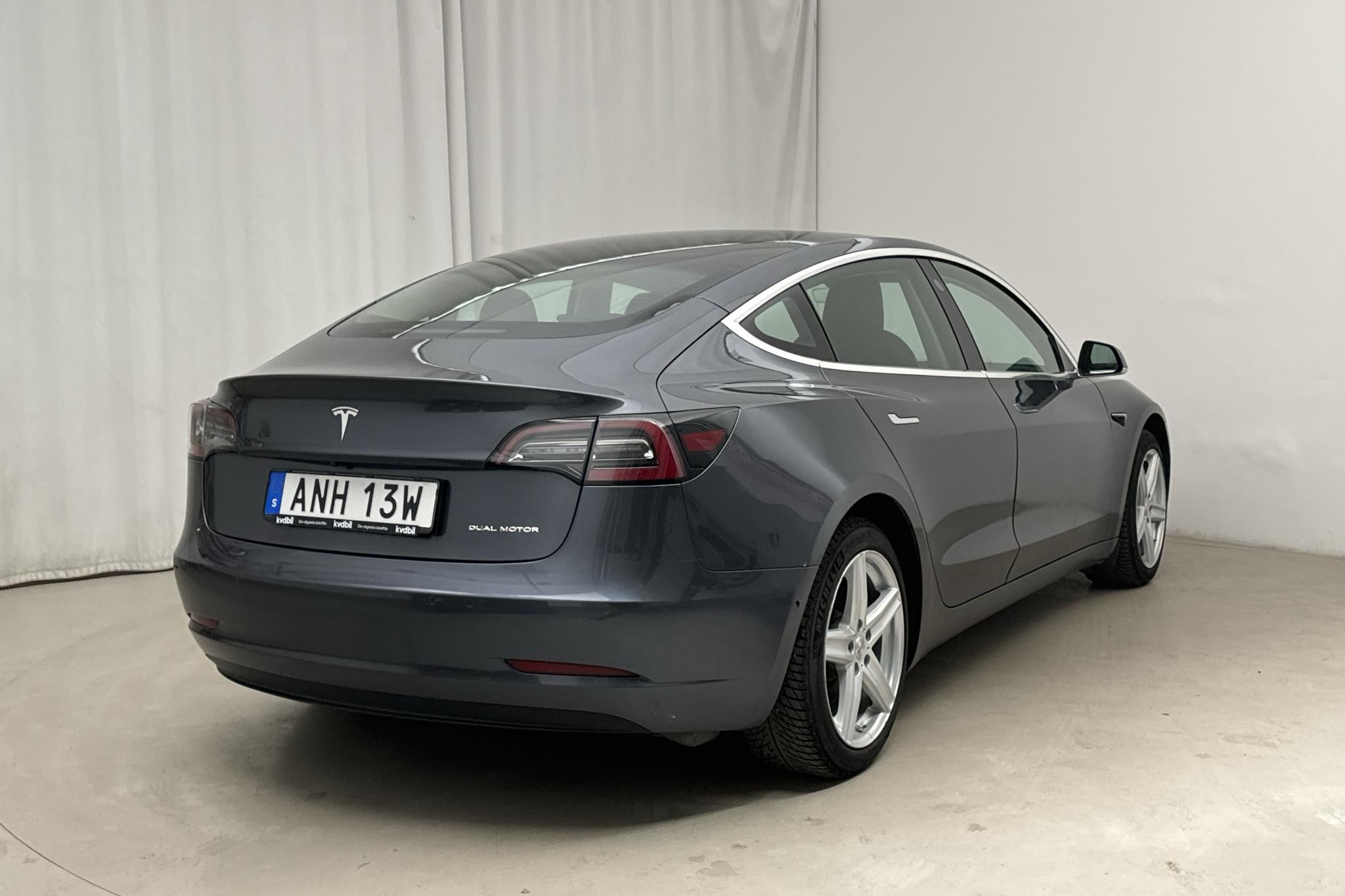 Tesla Model 3 Long Range Dual Motor AWD - 122 350 km - Automatic - gray - 2019