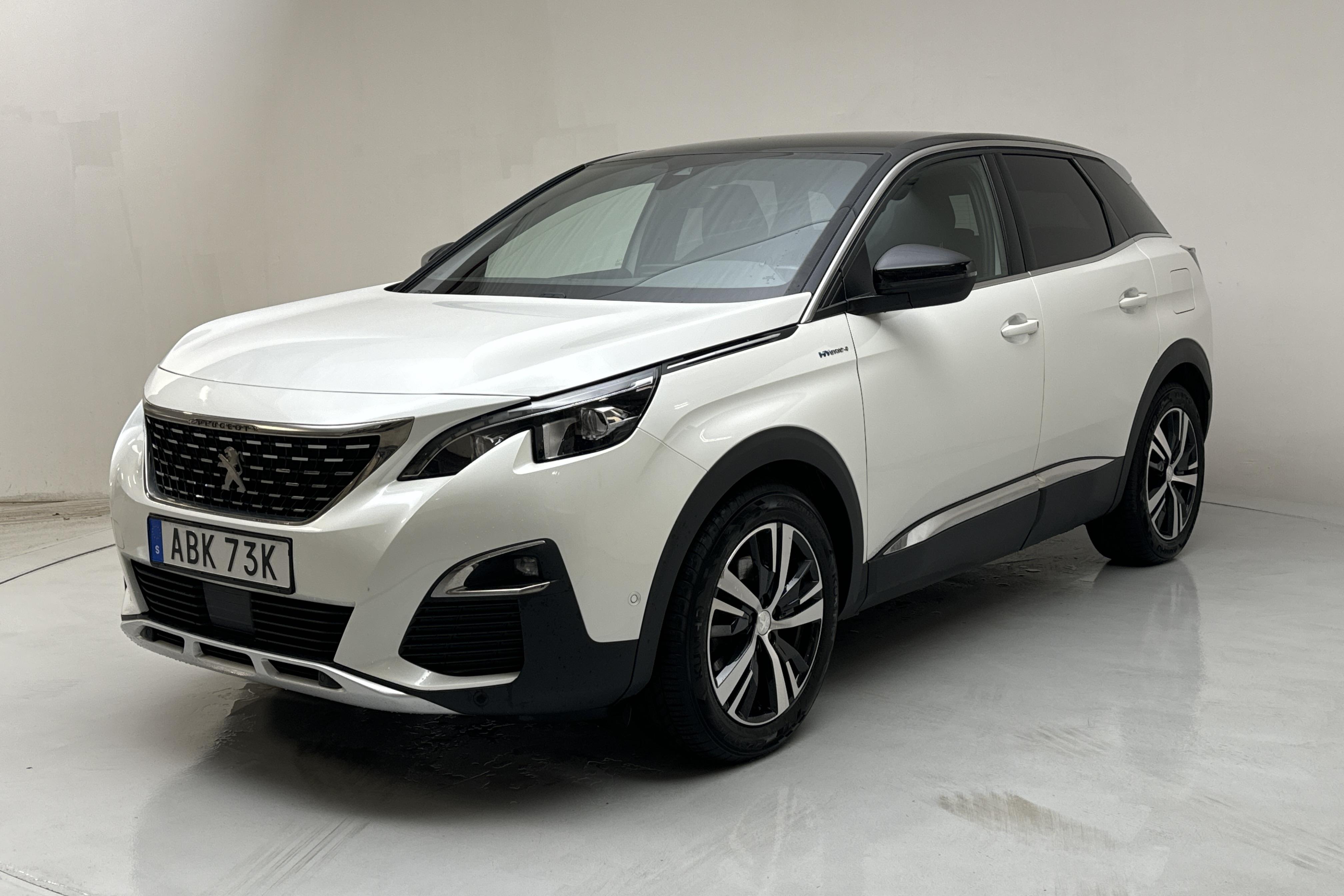 Peugeot 3008 1.6 Plug-in Hybrid 4 (300hk) - 103 830 km - Automatic - white - 2020