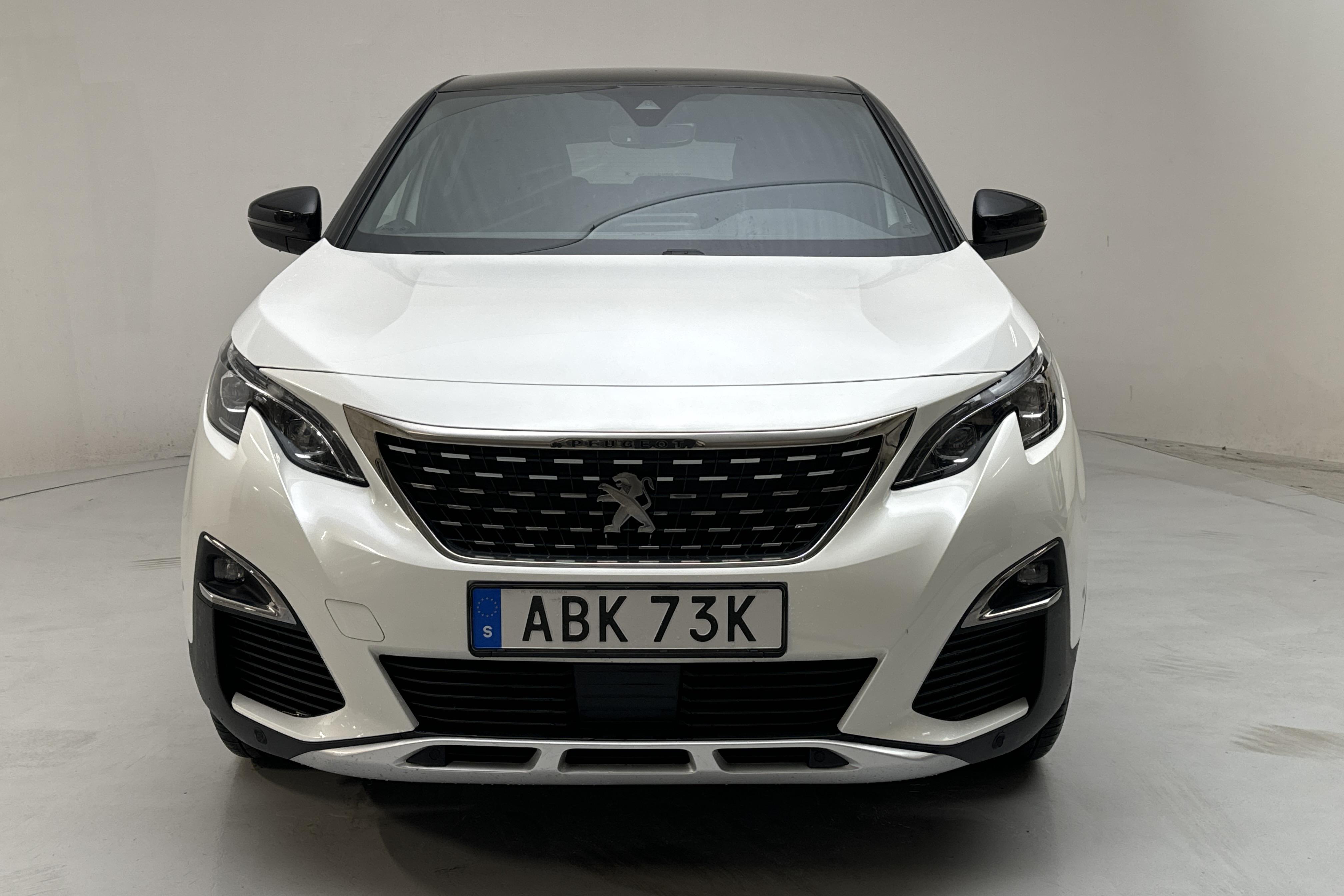 Peugeot 3008 1.6 Plug-in Hybrid 4 (300hk) - 10 383 mil - Automat - vit - 2020