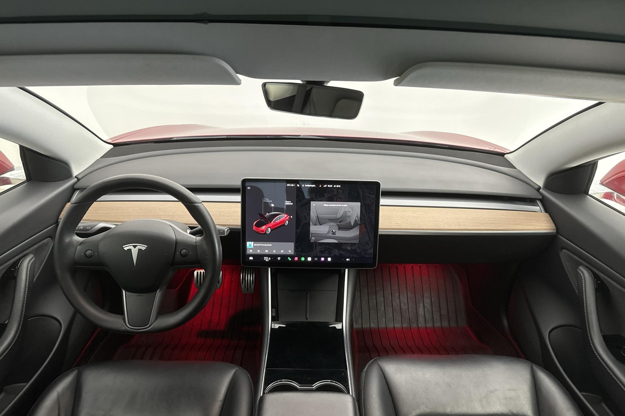 Tesla Model 3 Long Range Dual Motor AWD - 109 800 km - Manuaalinen - punainen - 2020