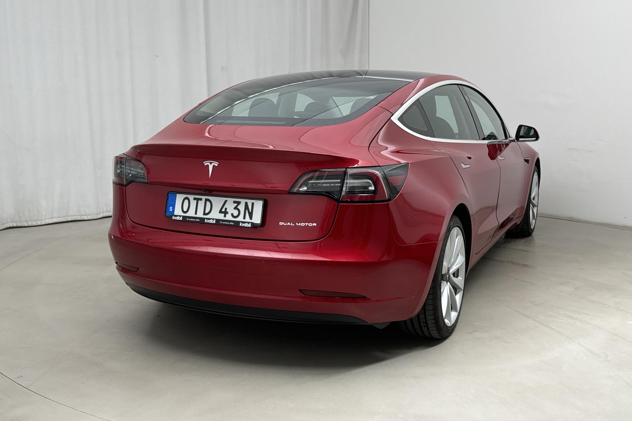 Tesla Model 3 Long Range Dual Motor AWD - 109 800 km - Käsitsi - punane - 2020