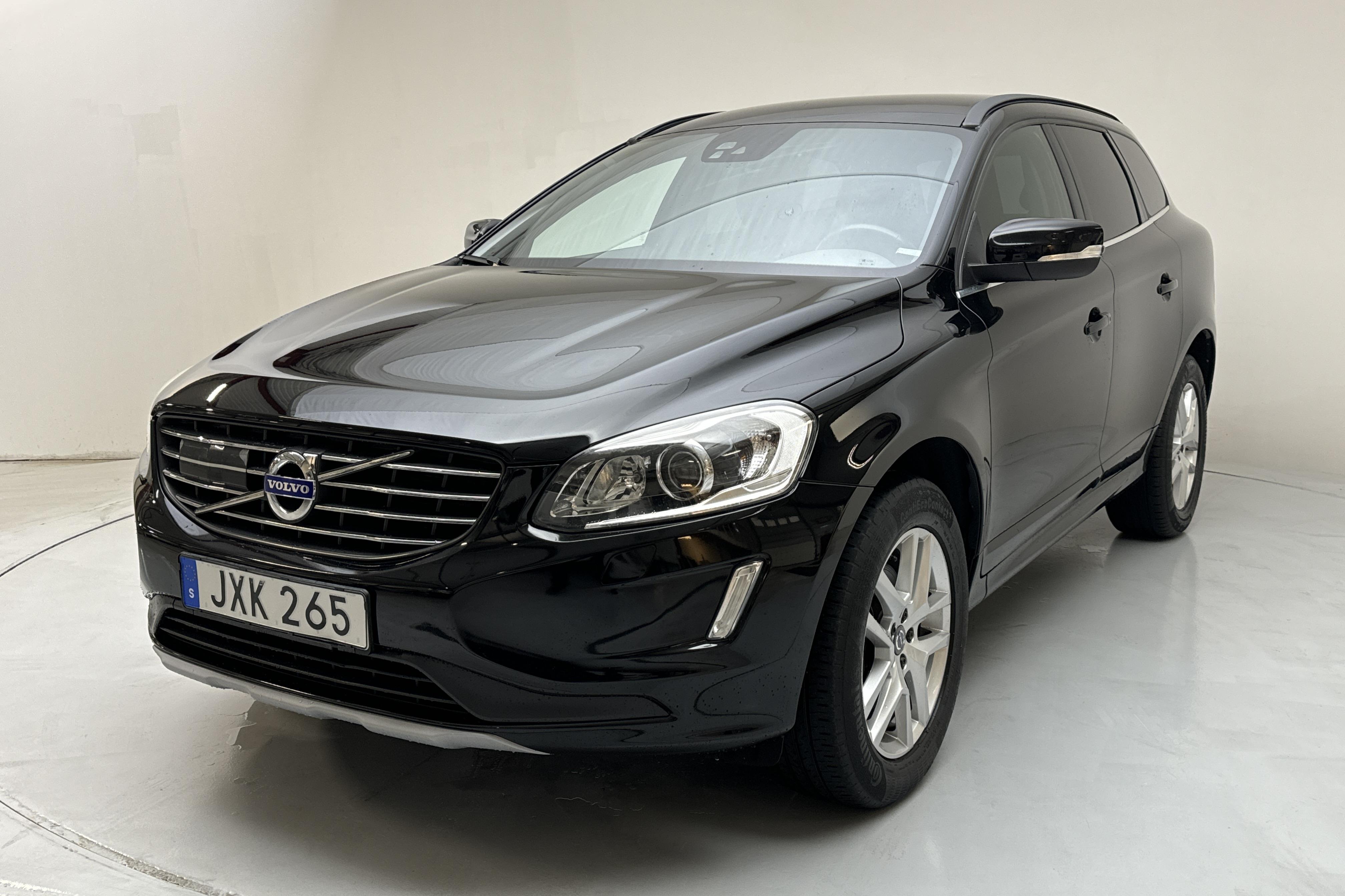 Volvo XC60 D4 AWD (190hk) - 6 030 mil - Automat - svart - 2017