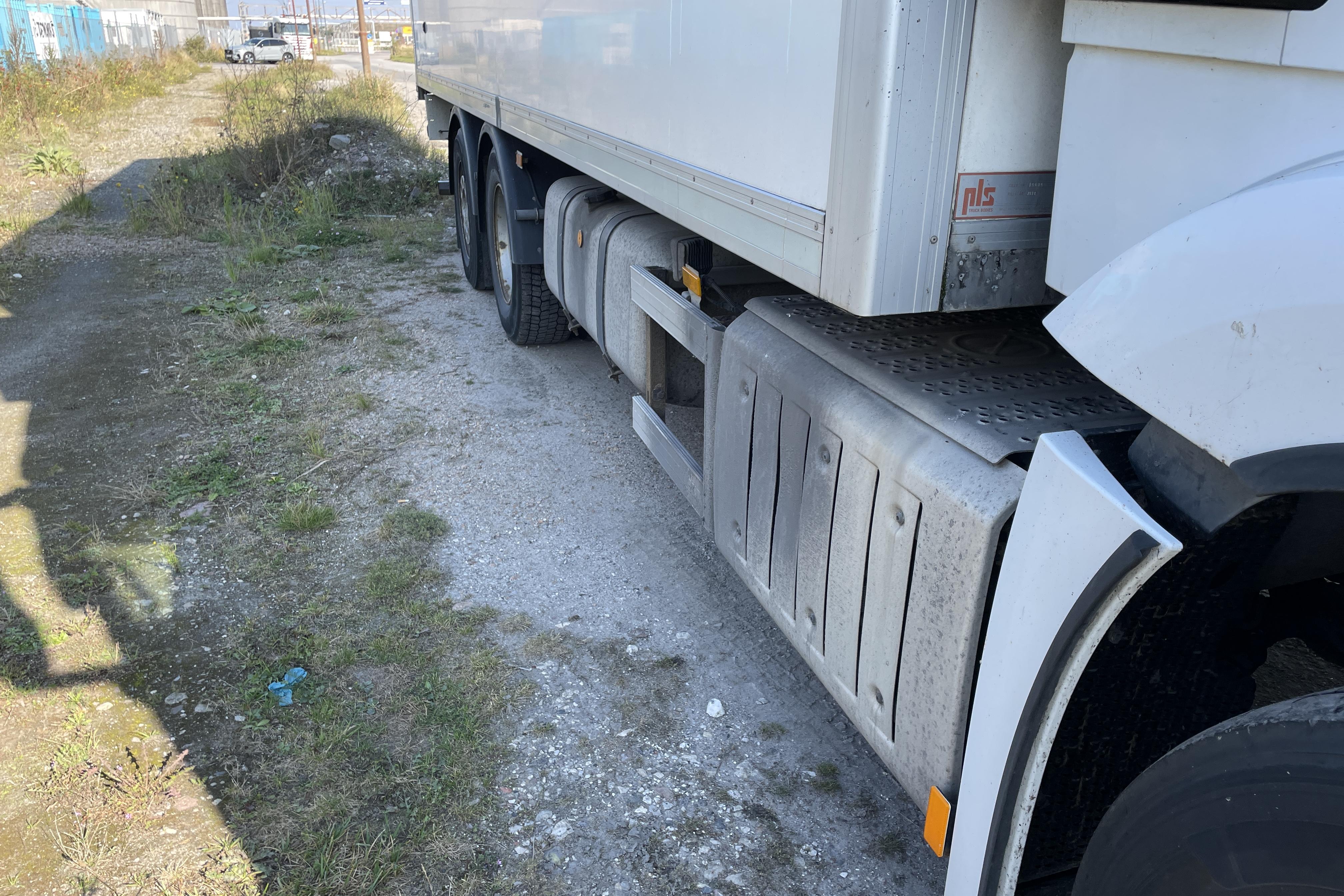 MERCEDES ACTROS - 561 582 km - Automatic - white - 2015