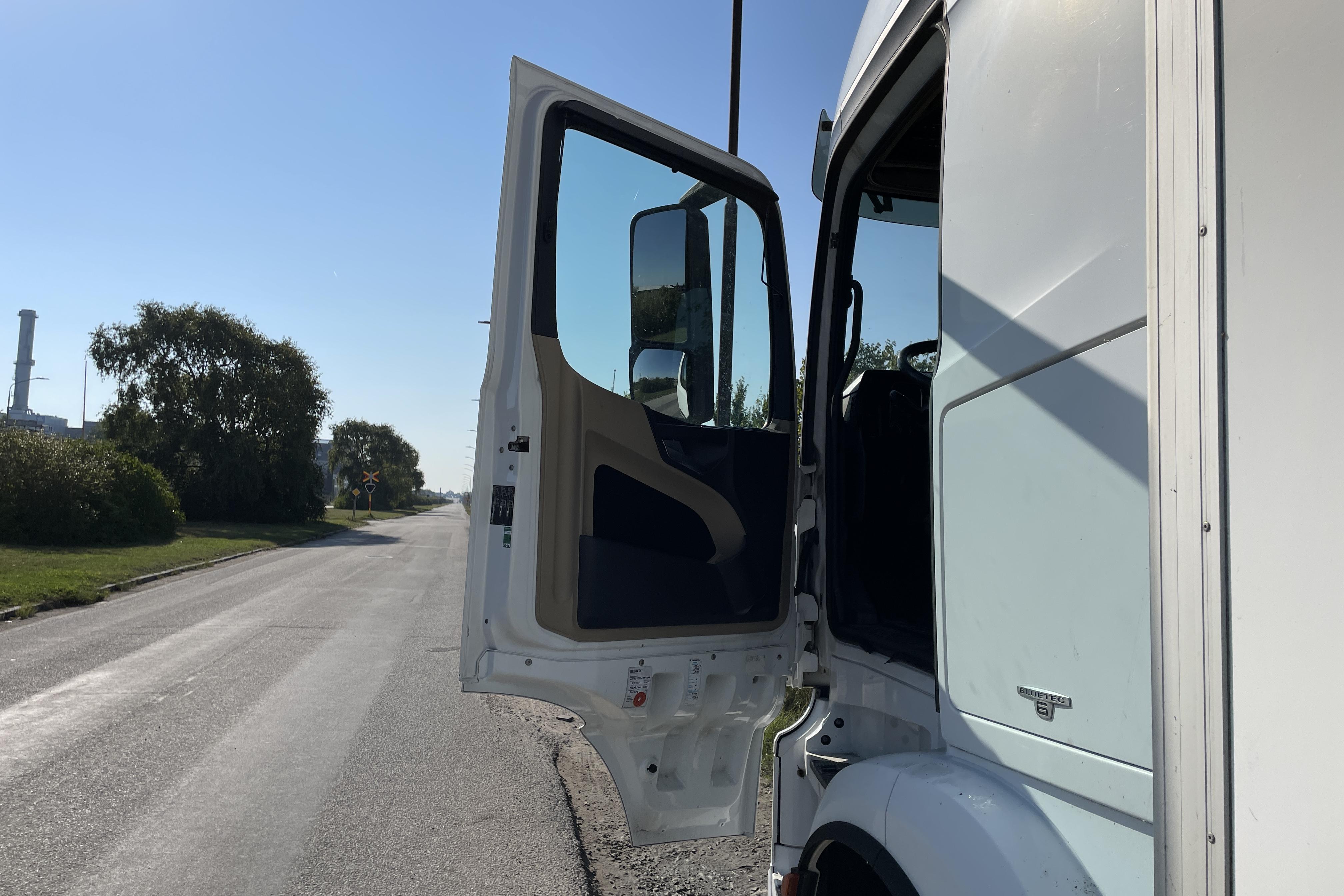 MERCEDES ACTROS - 561 582 km - Automatic - white - 2015