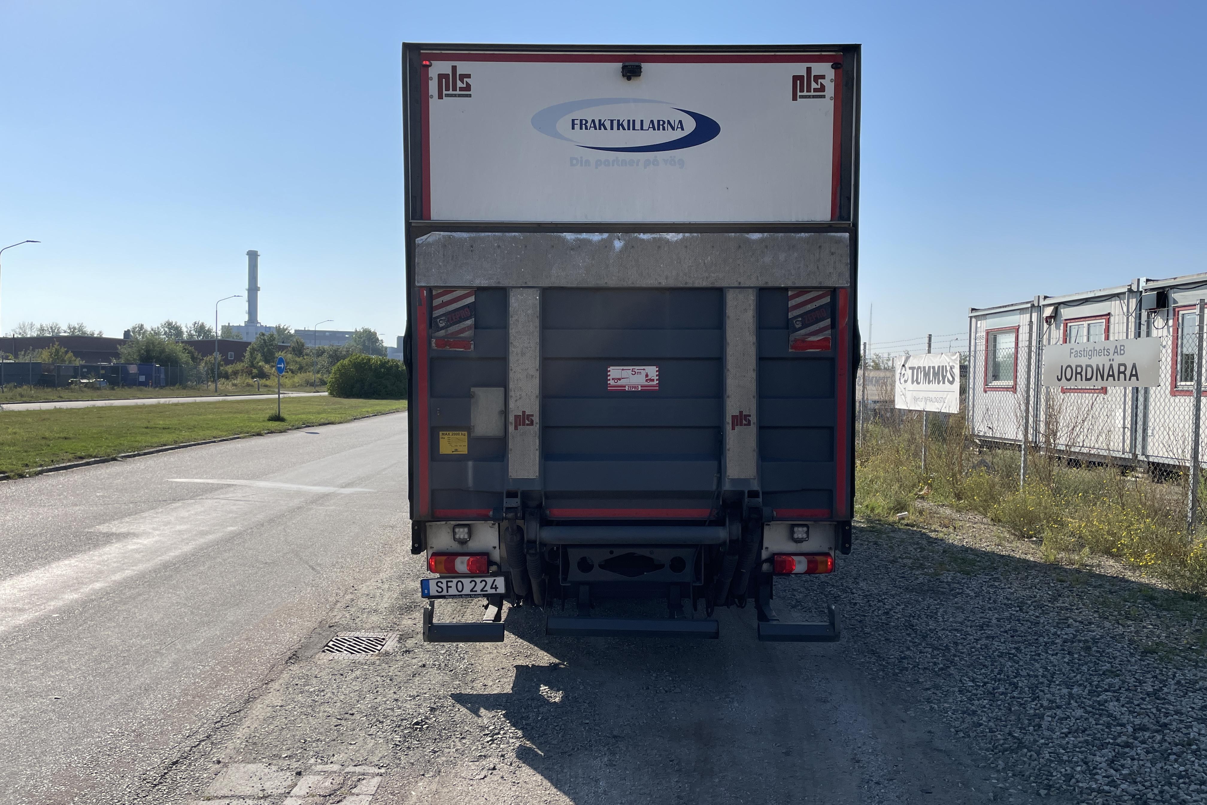 MERCEDES ATEGO 1223 - 352 547 km - Automat - vit - 2016