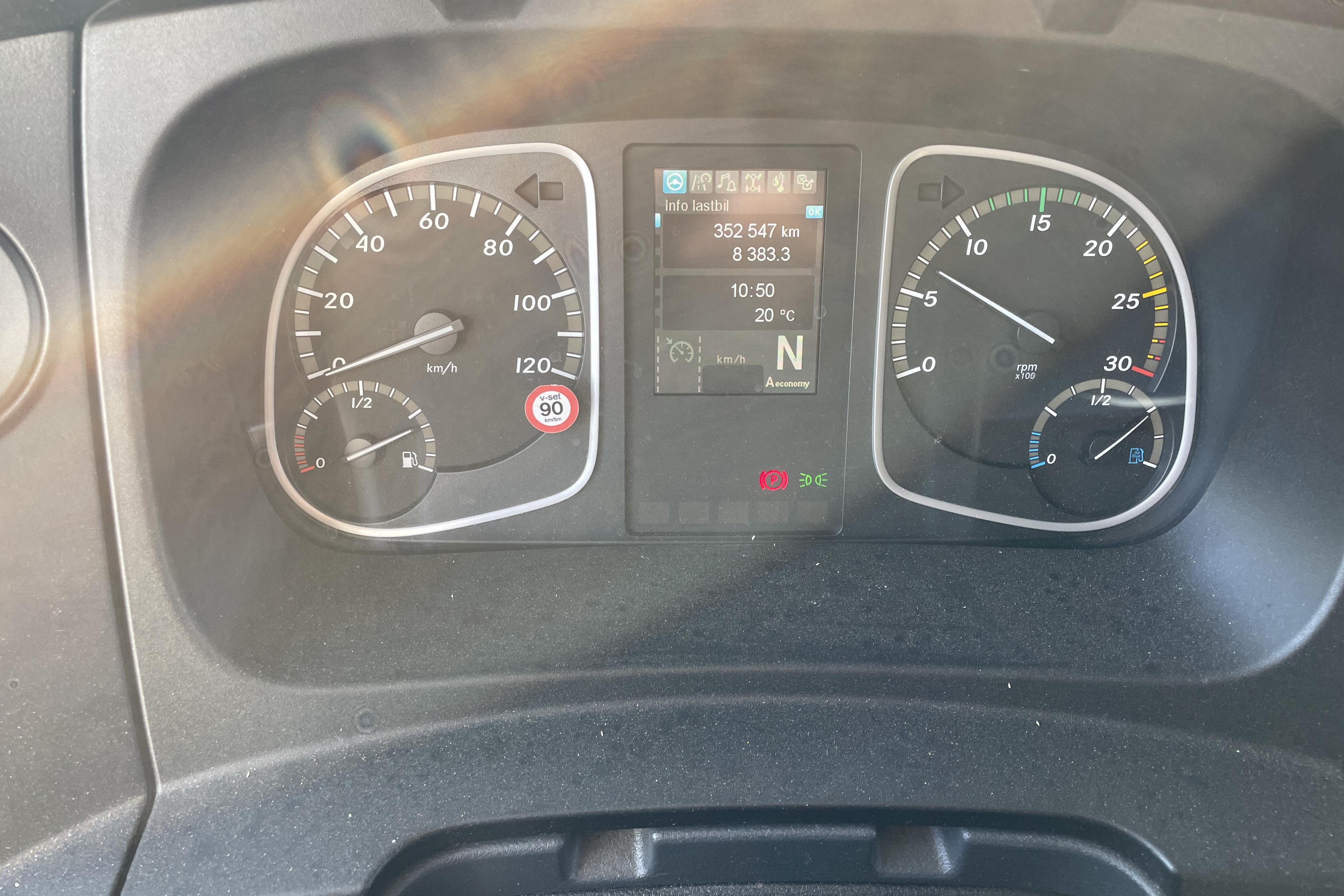 MERCEDES ATEGO 1223 - 352 547 km - Automat - vit - 2016