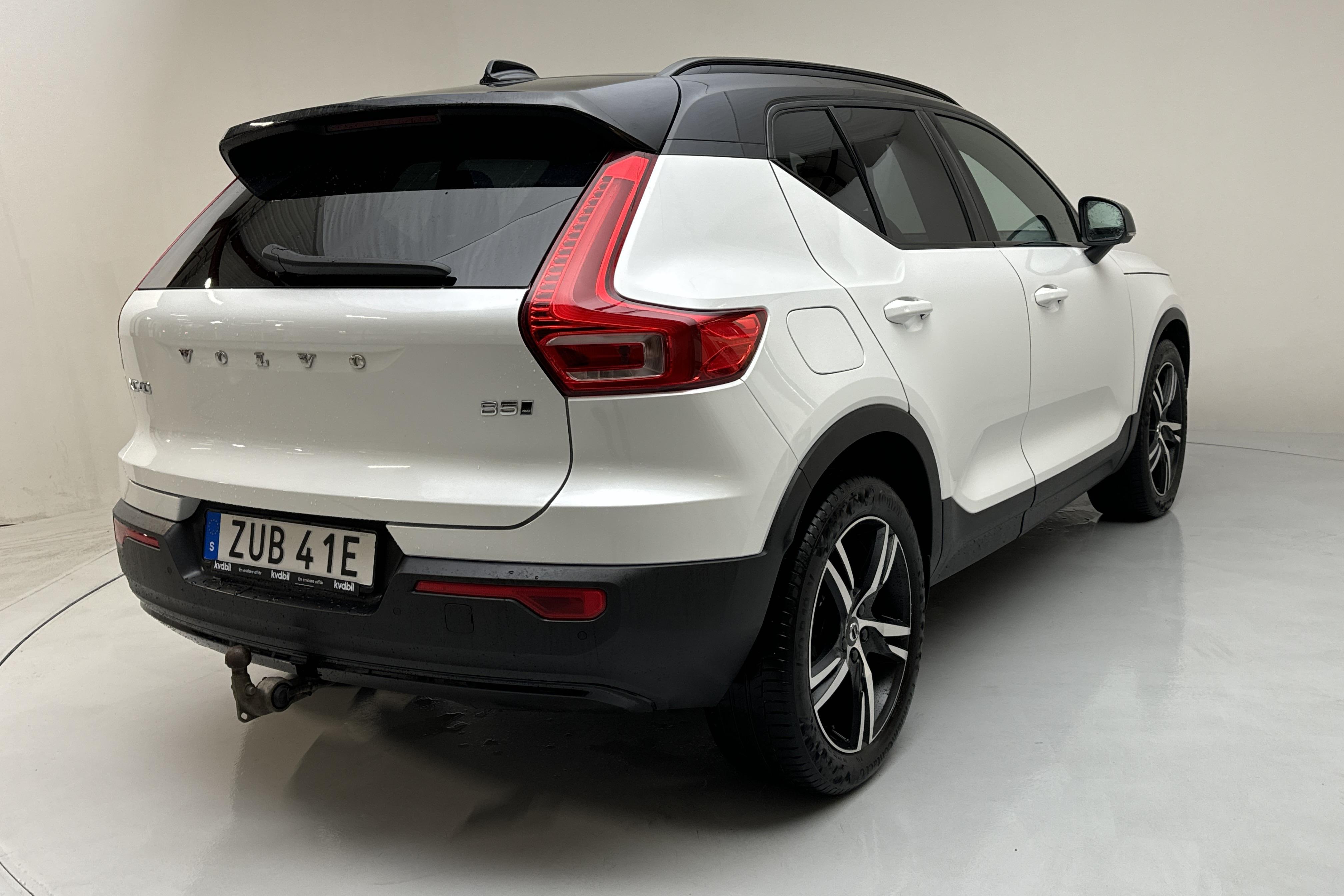 Volvo XC40 B4 AWD (197hk) - 98 180 km - Automaattinen - valkoinen - 2021