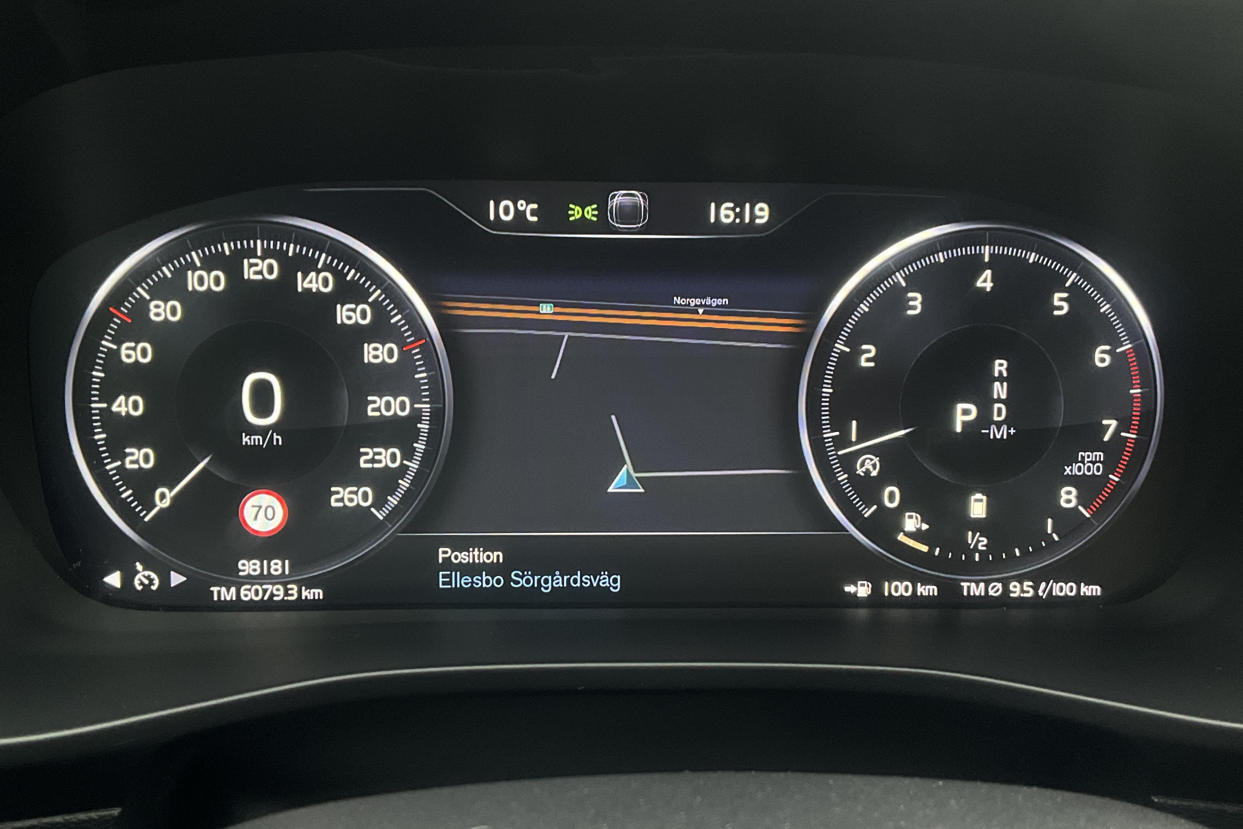 Volvo XC40 B4 AWD (197hk) - 98 180 km - Automaattinen - valkoinen - 2021