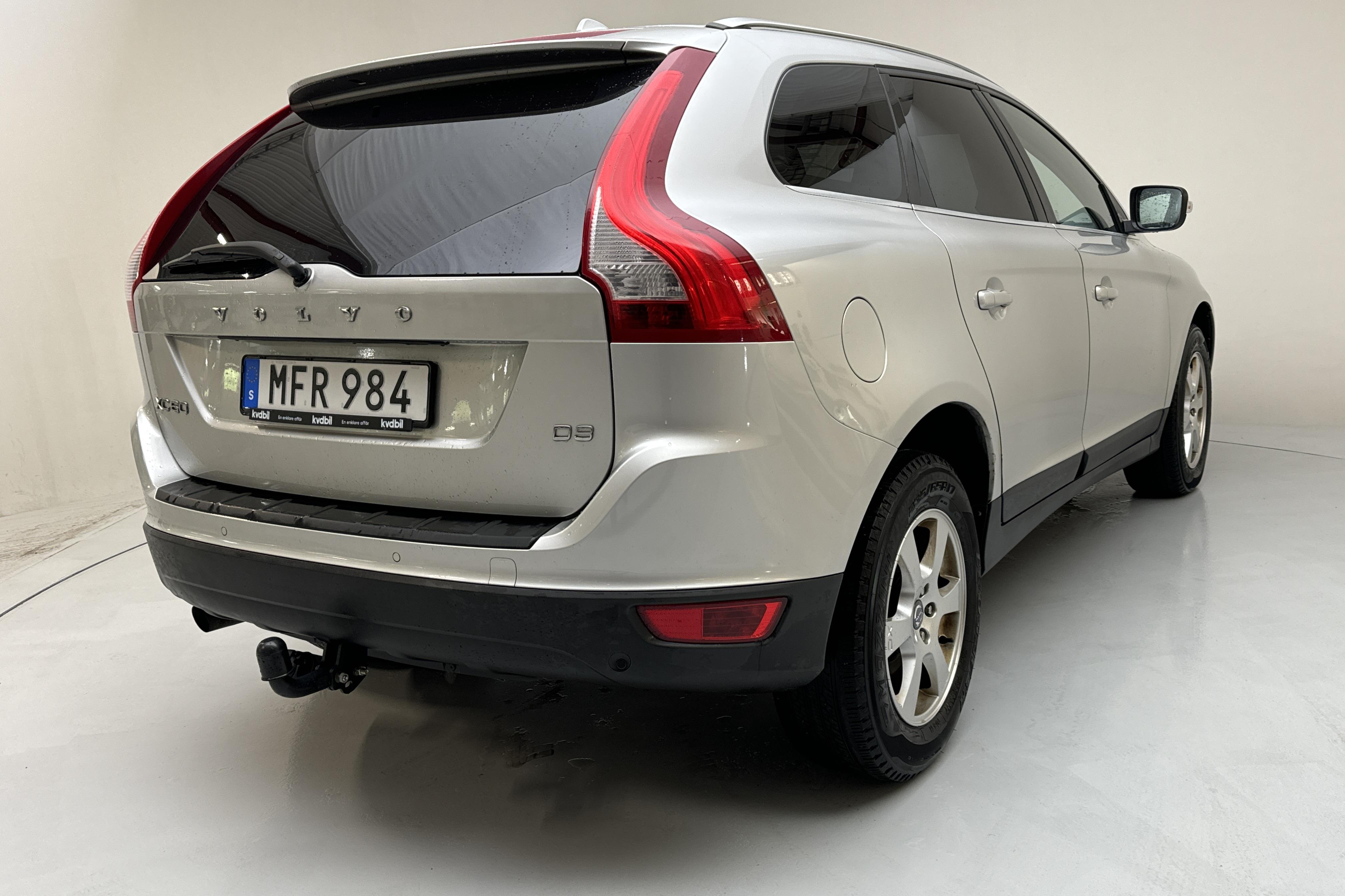 Volvo XC60 D3 2WD (163hk) - 265 610 km - Automatic - Light Grey - 2012