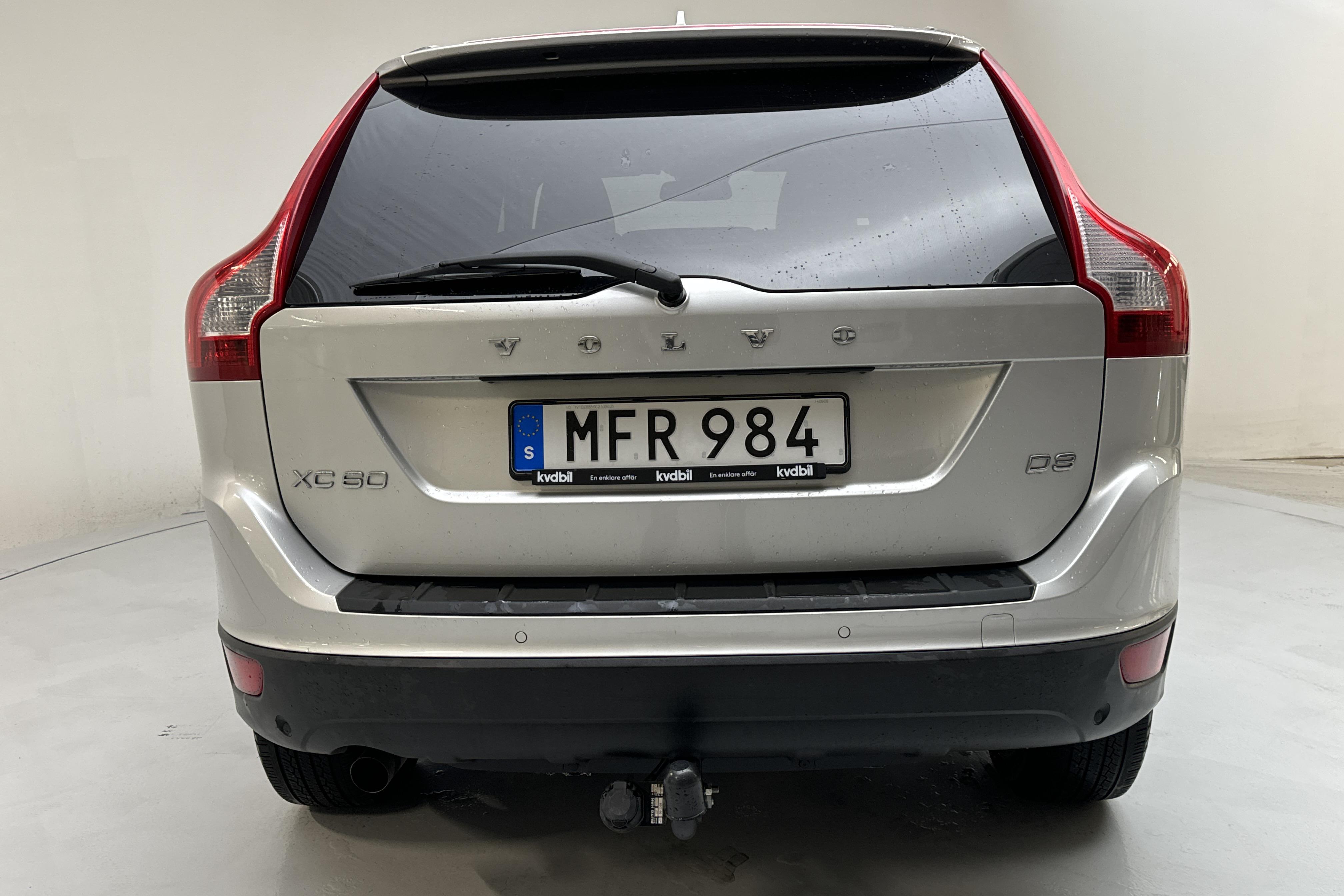 Volvo XC60 D3 2WD (163hk) - 265 610 km - Automaattinen - Light Grey - 2012