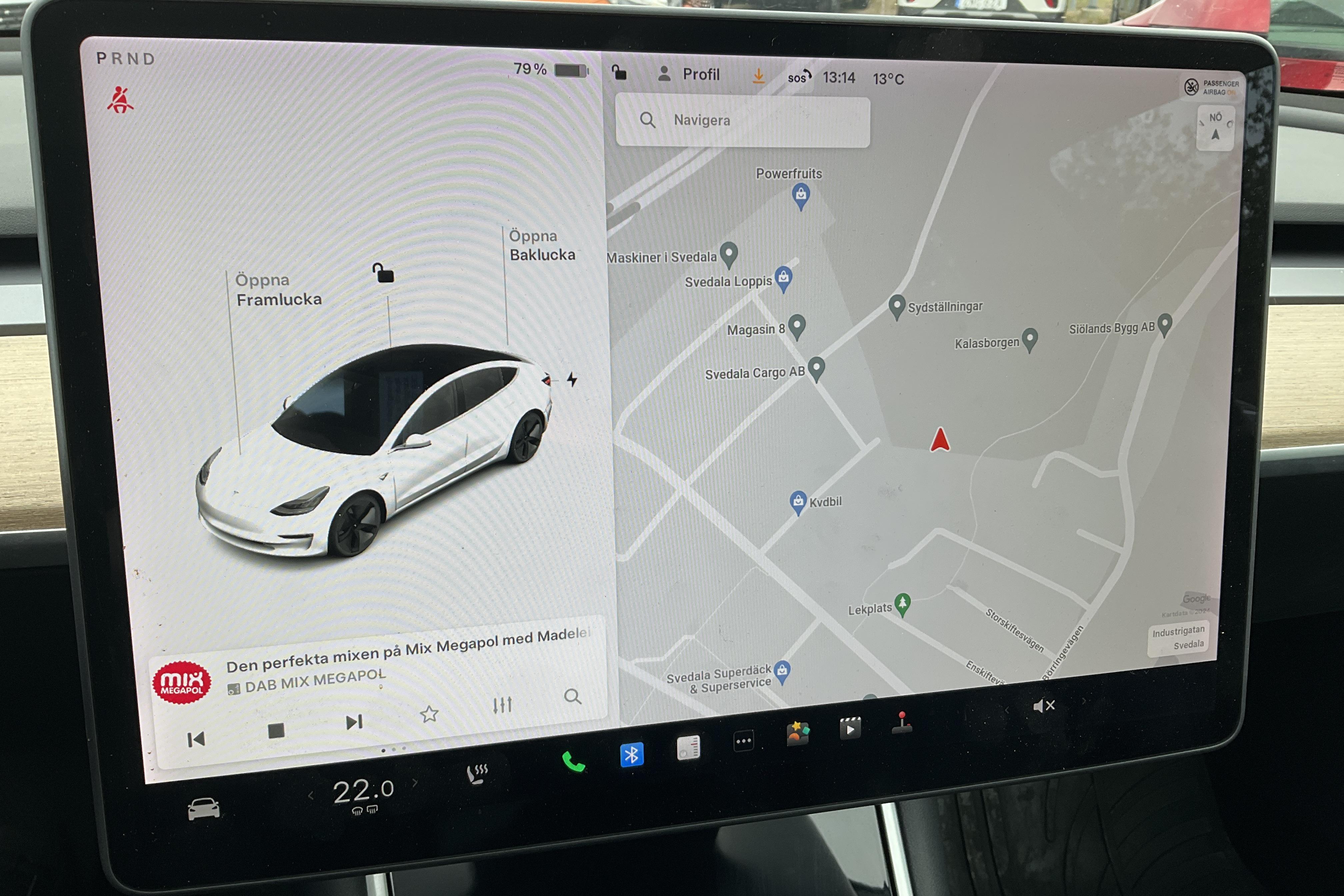 Tesla Model 3 Standard Range RWD - 14 223 mil - Automat - vit - 2020