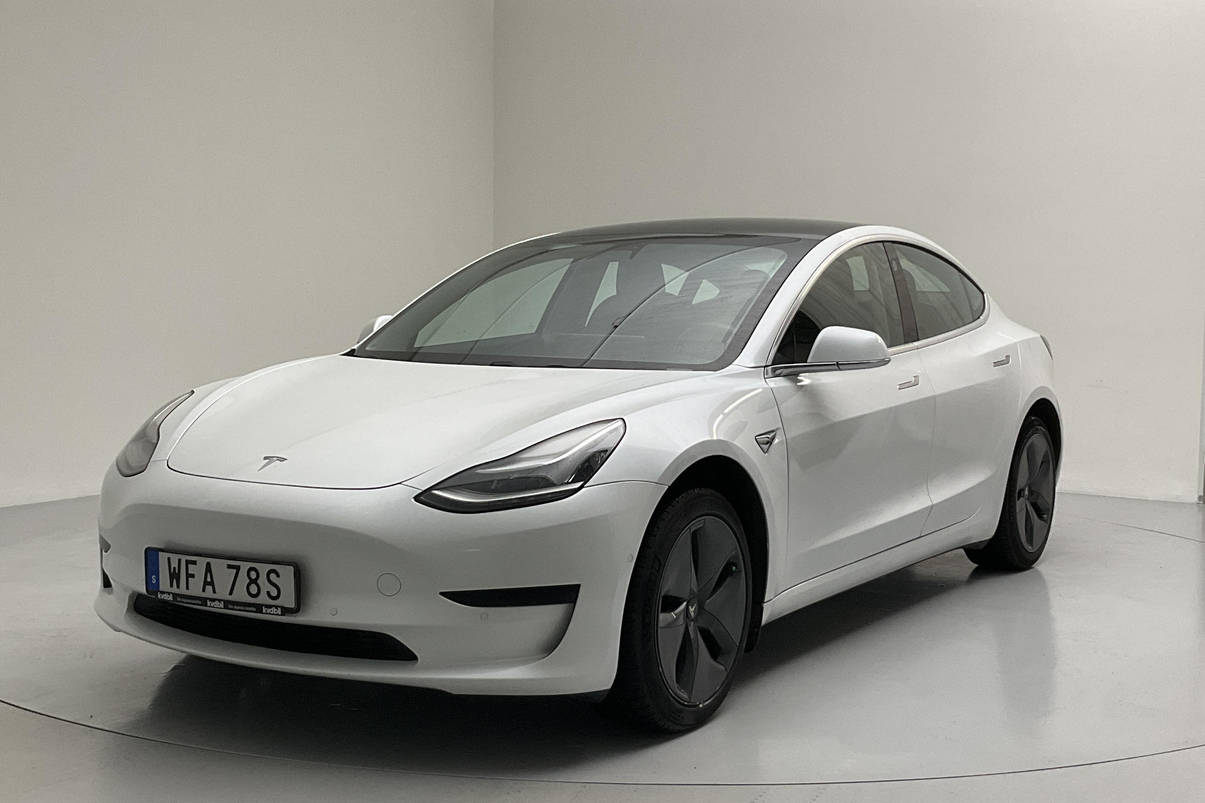 Tesla Model 3 Standard Range RWD - 142 230 km - Automatic - white - 2020