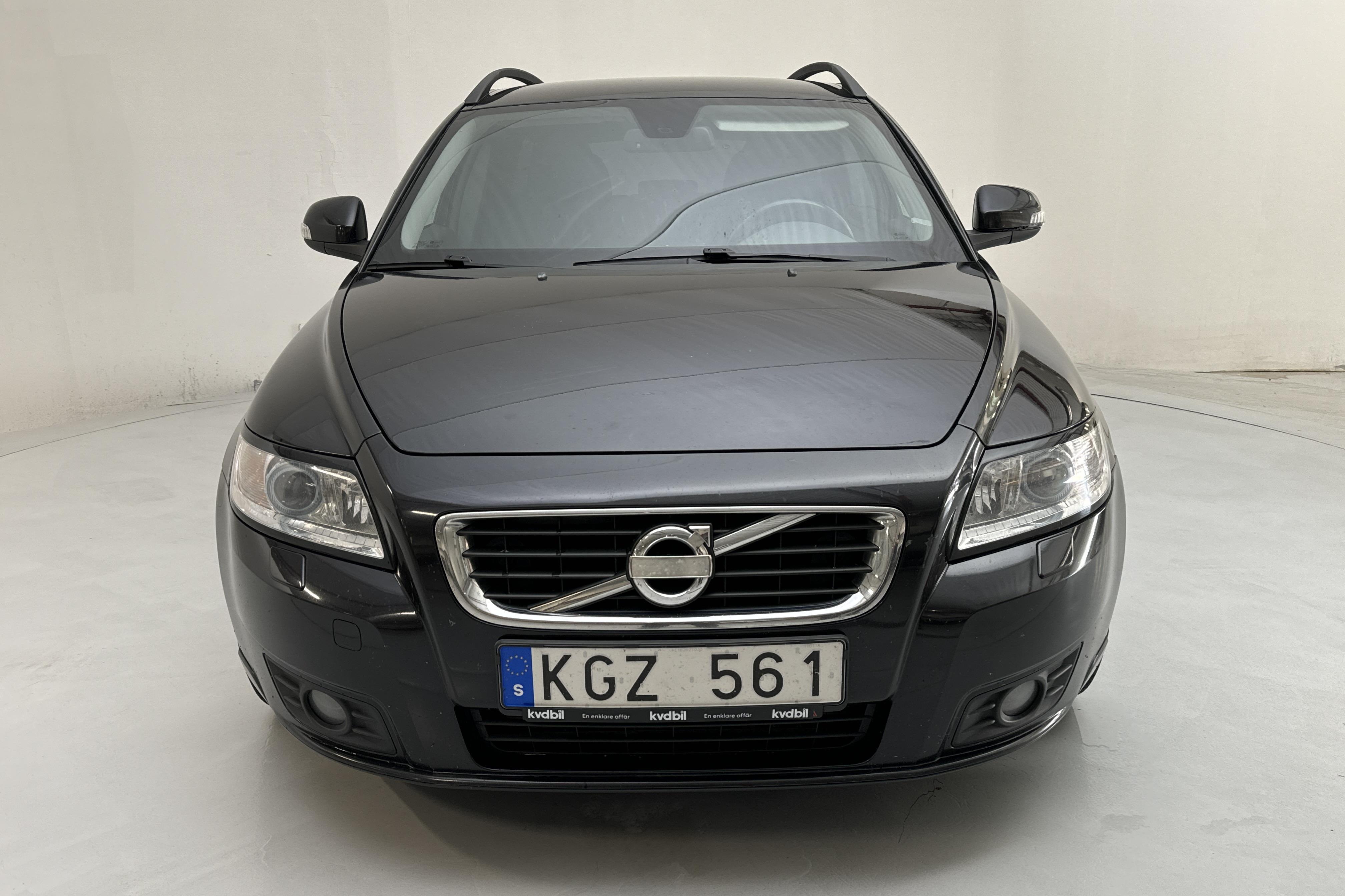 Volvo V50 D2 (115hk) - 18 329 mil - Manuell - svart - 2011