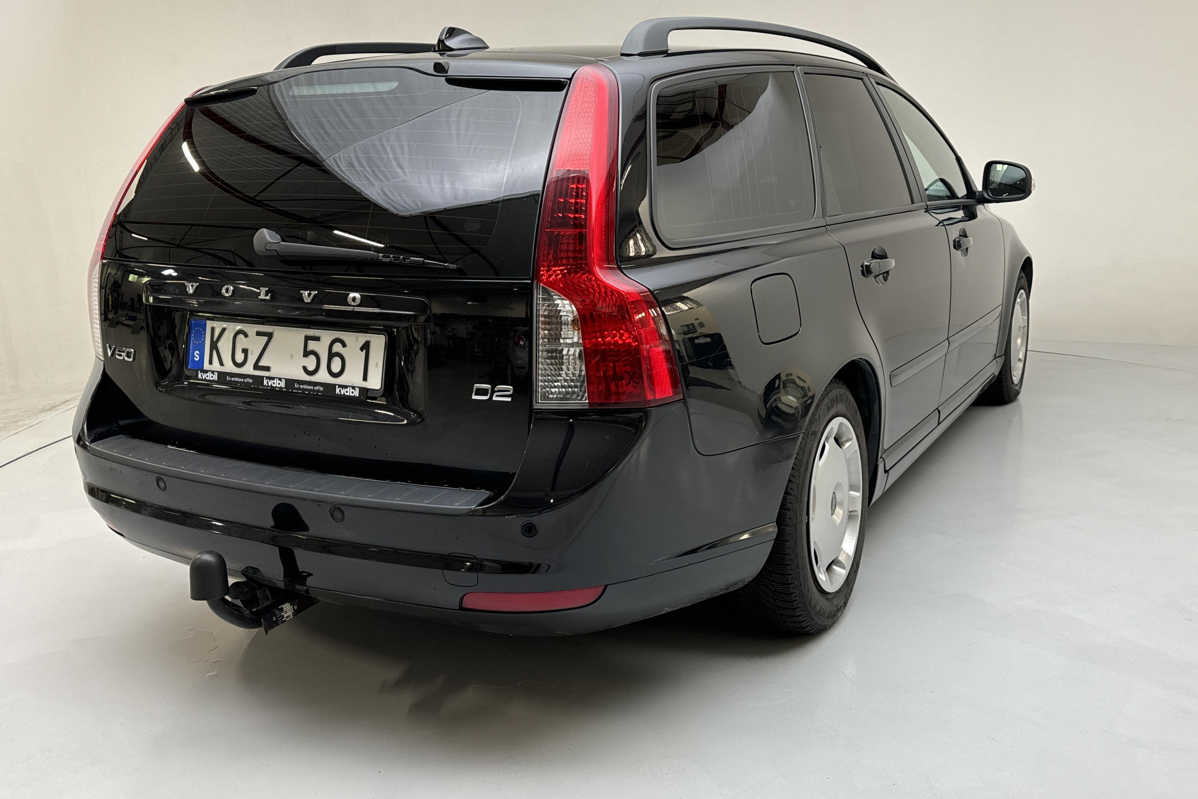 Volvo V50 D2 (115hk) - 183 290 km - Manual - black - 2011