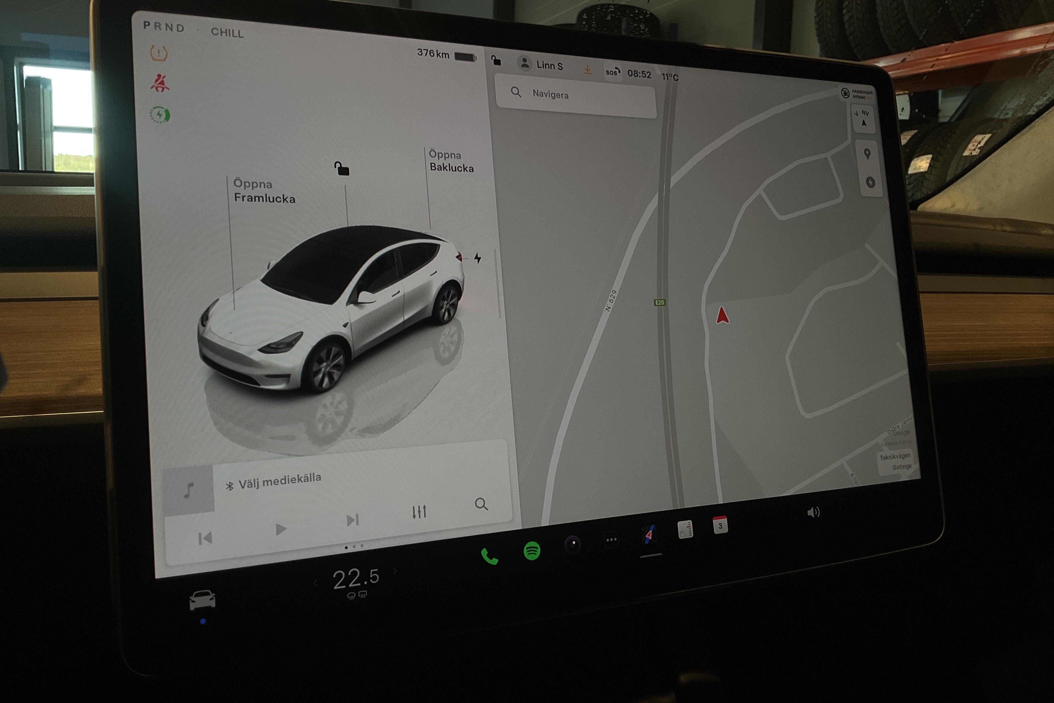 Tesla Model Y Standard Range RWD - 9 630 km - Automatyczna - biały - 2024