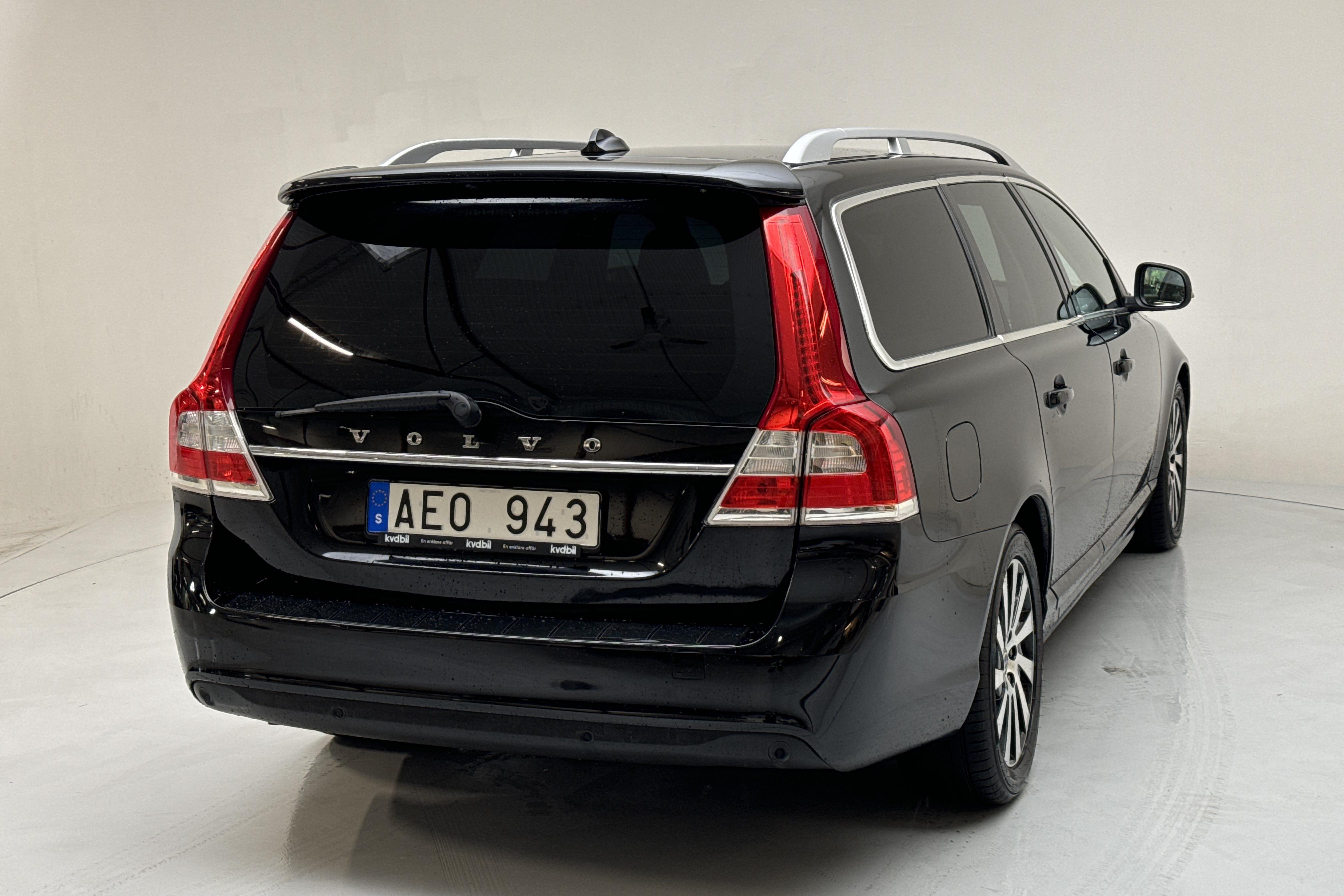 Volvo V70 II D2 (115hk) - 198 680 km - Automatic - black - 2014