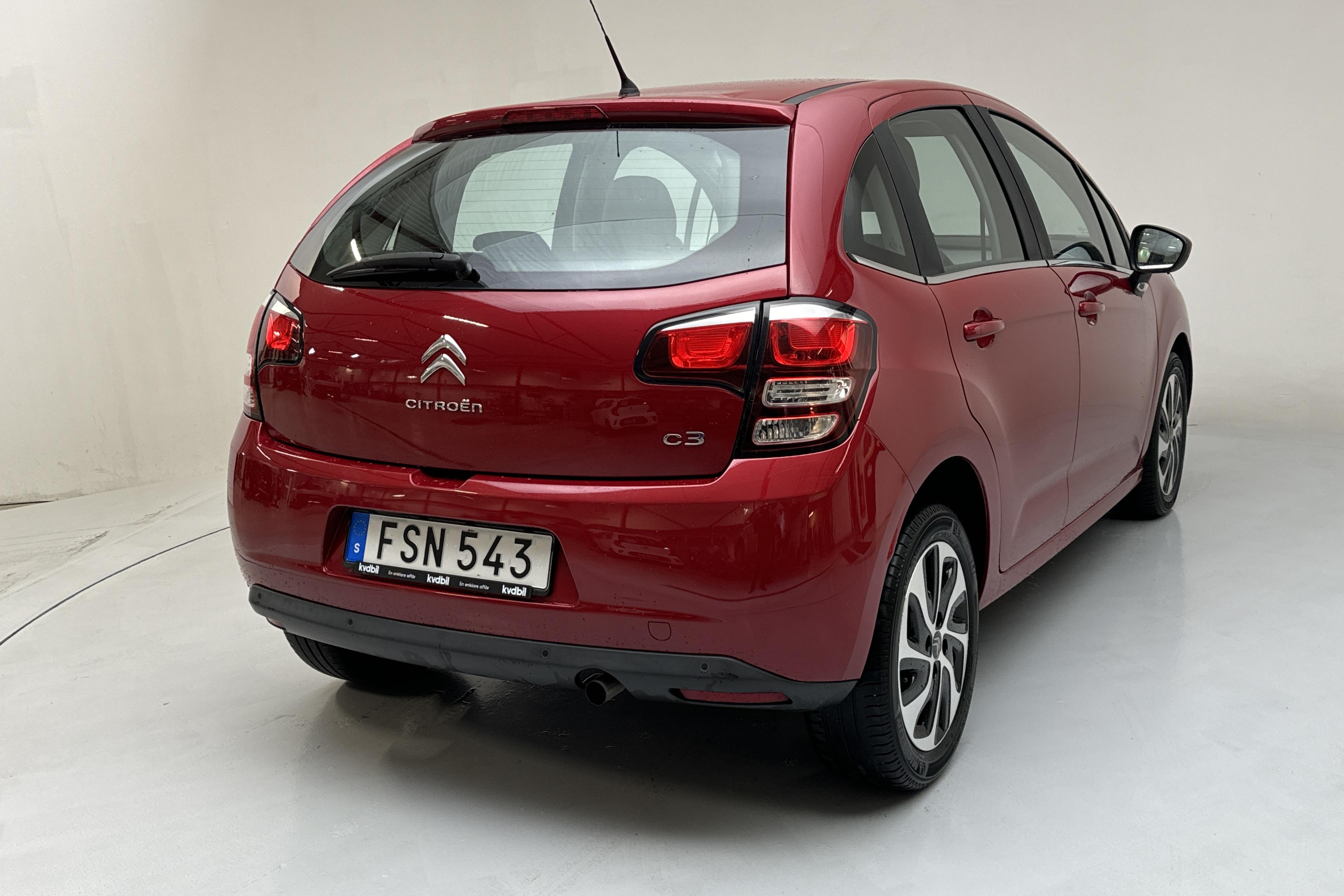 Citroen C3 1.2 VTi (82hk) - 115 100 km - Käsitsi - punane - 2016