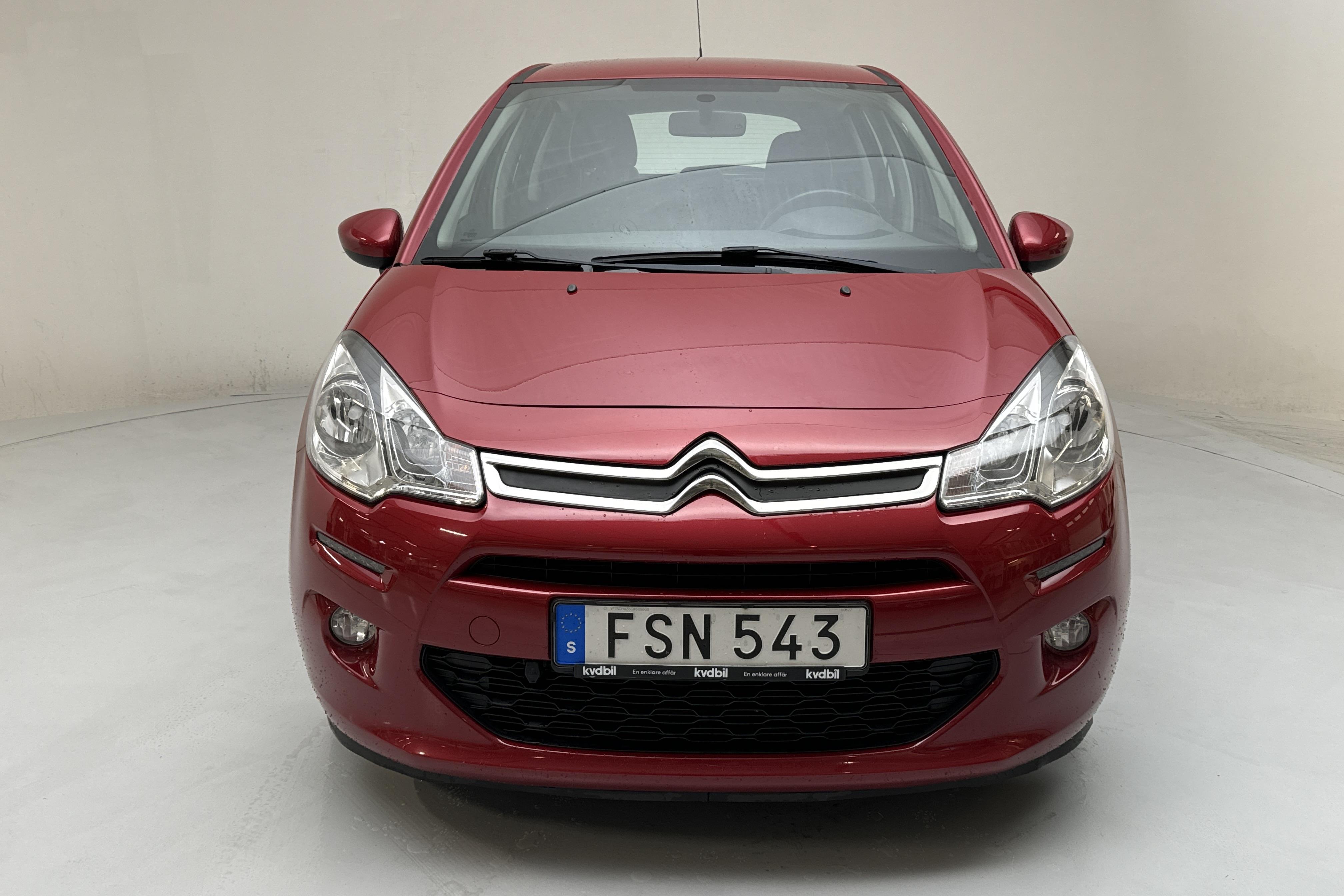 Citroen C3 1.2 VTi (82hk) - 11 510 mil - Manuell - röd - 2016