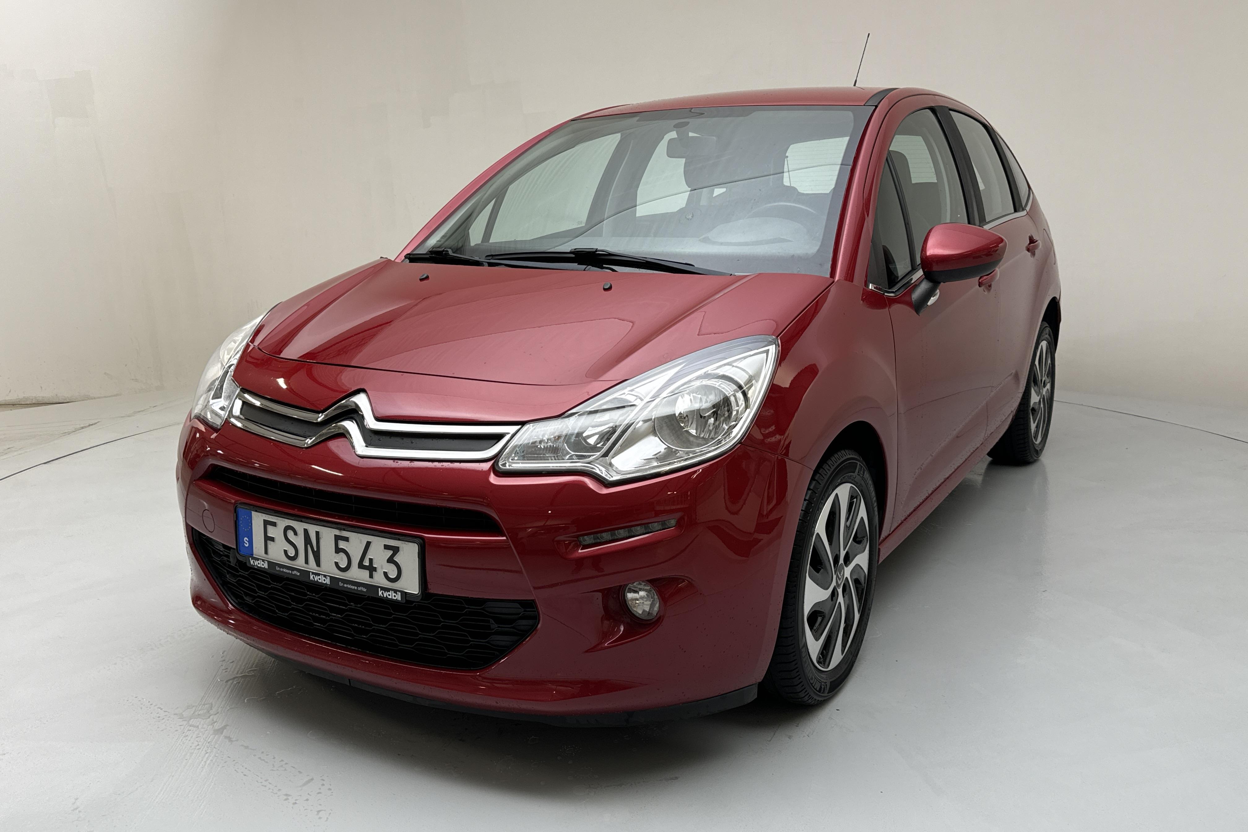 Citroen C3 1.2 VTi (82hk) - 11 510 mil - Manuell - röd - 2016