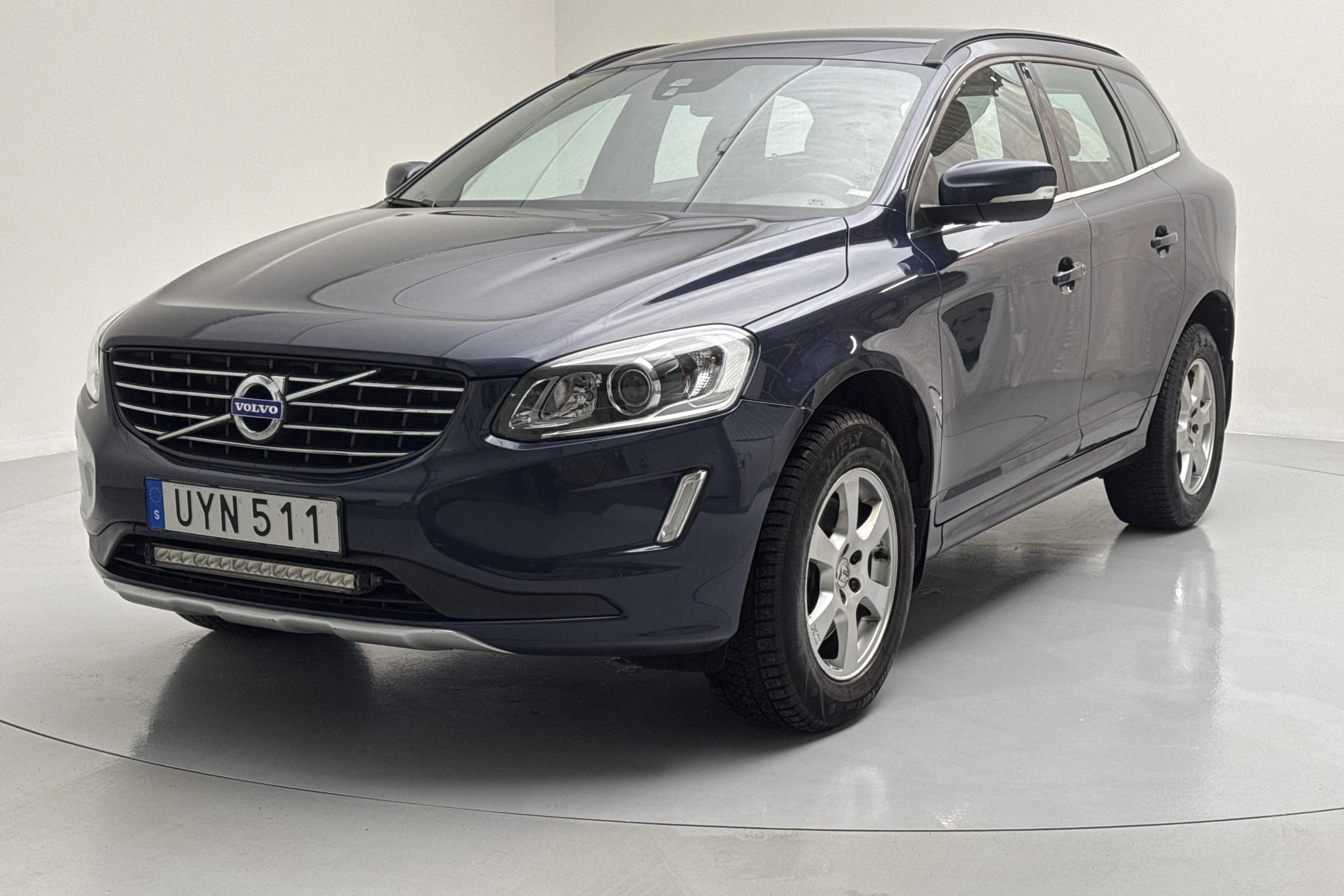 Volvo XC60 D4 2WD (181hk) - 200 390 km - Manualna - niebieski - 2015