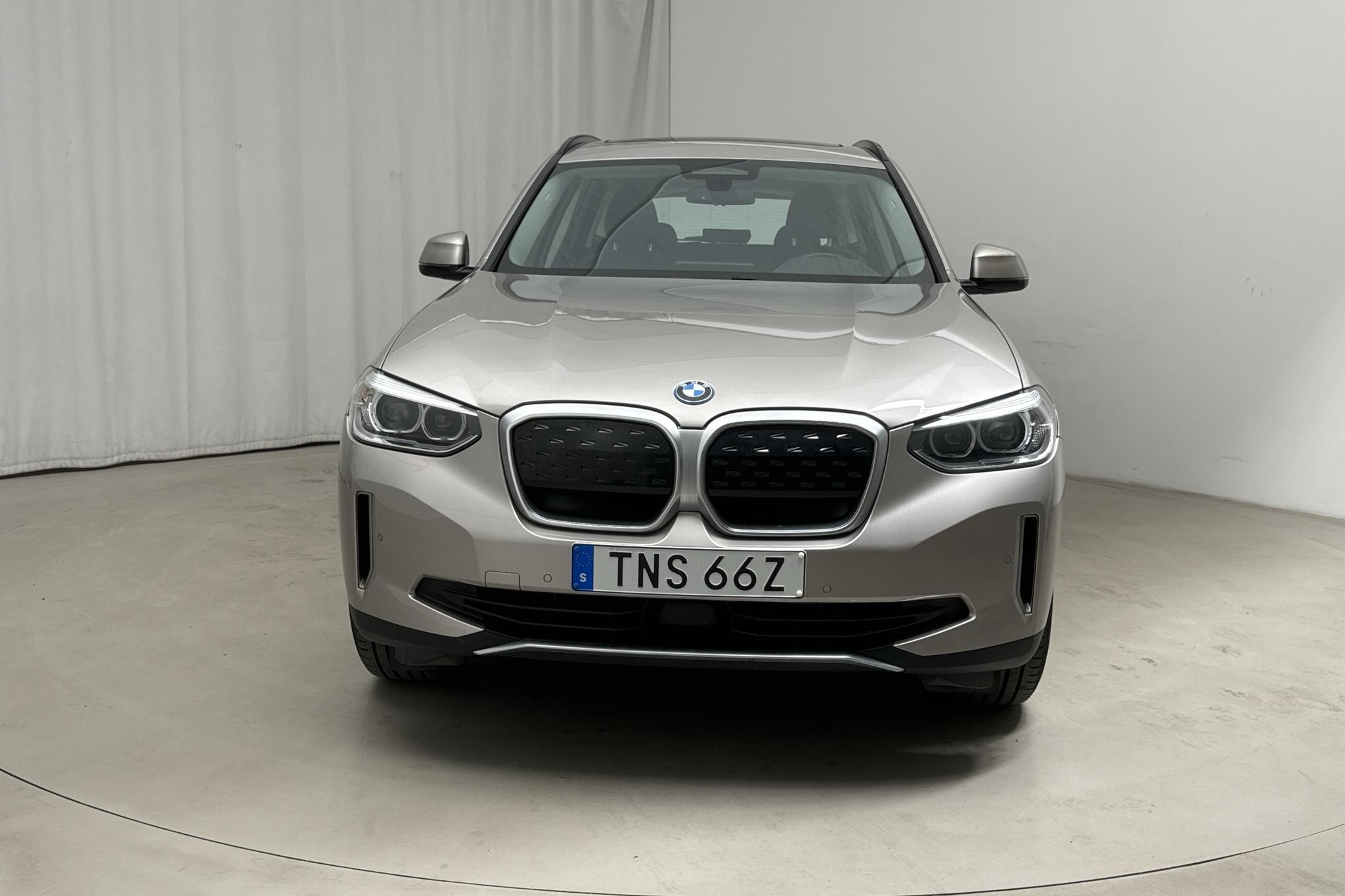 BMW iX3, G08 (286hk) - 40 350 km - Automaattinen - hopea - 2021