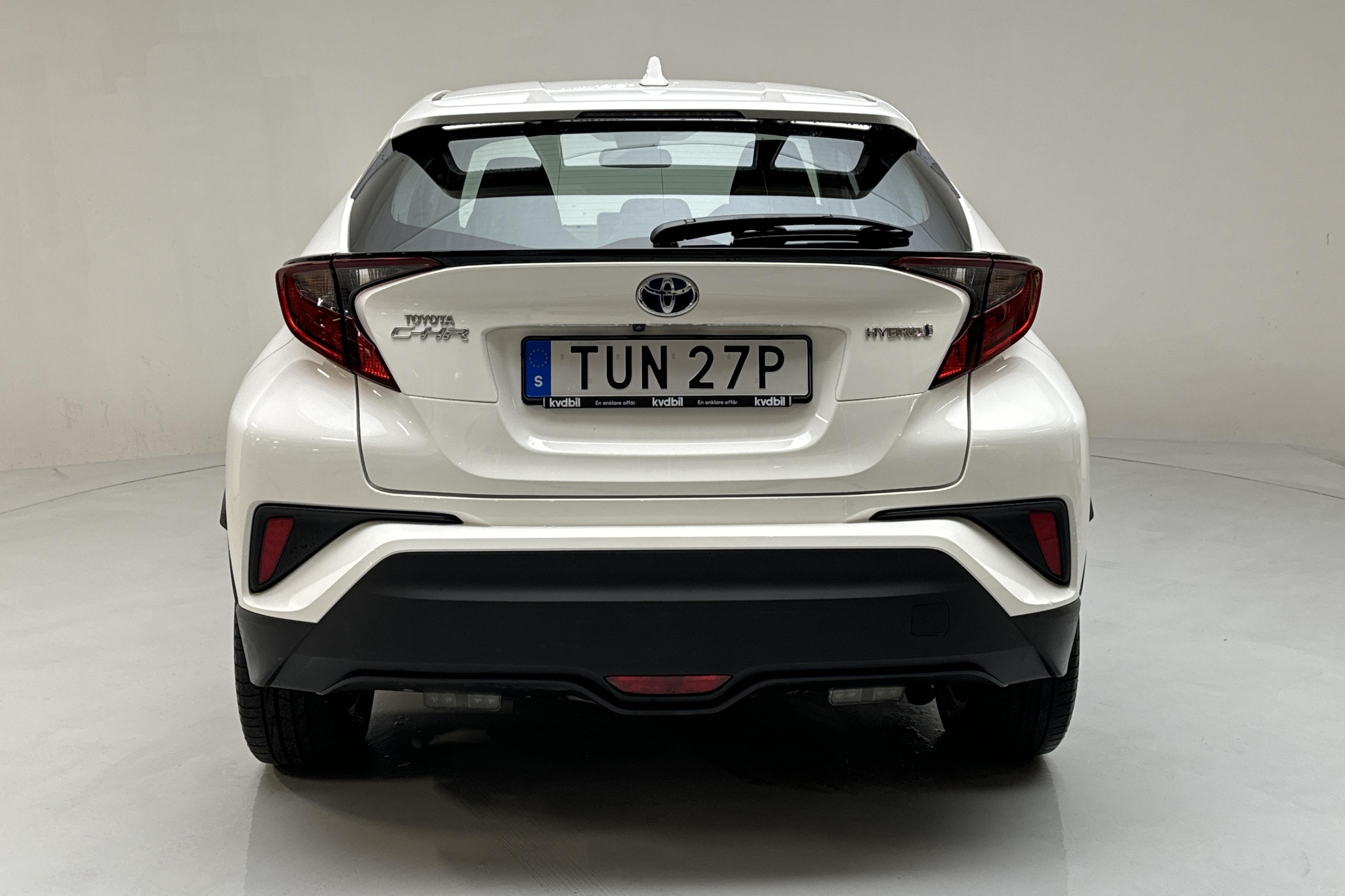 Toyota C-HR 1.8 HSD (122hk) - 155 280 km - Automaatne - valge - 2021