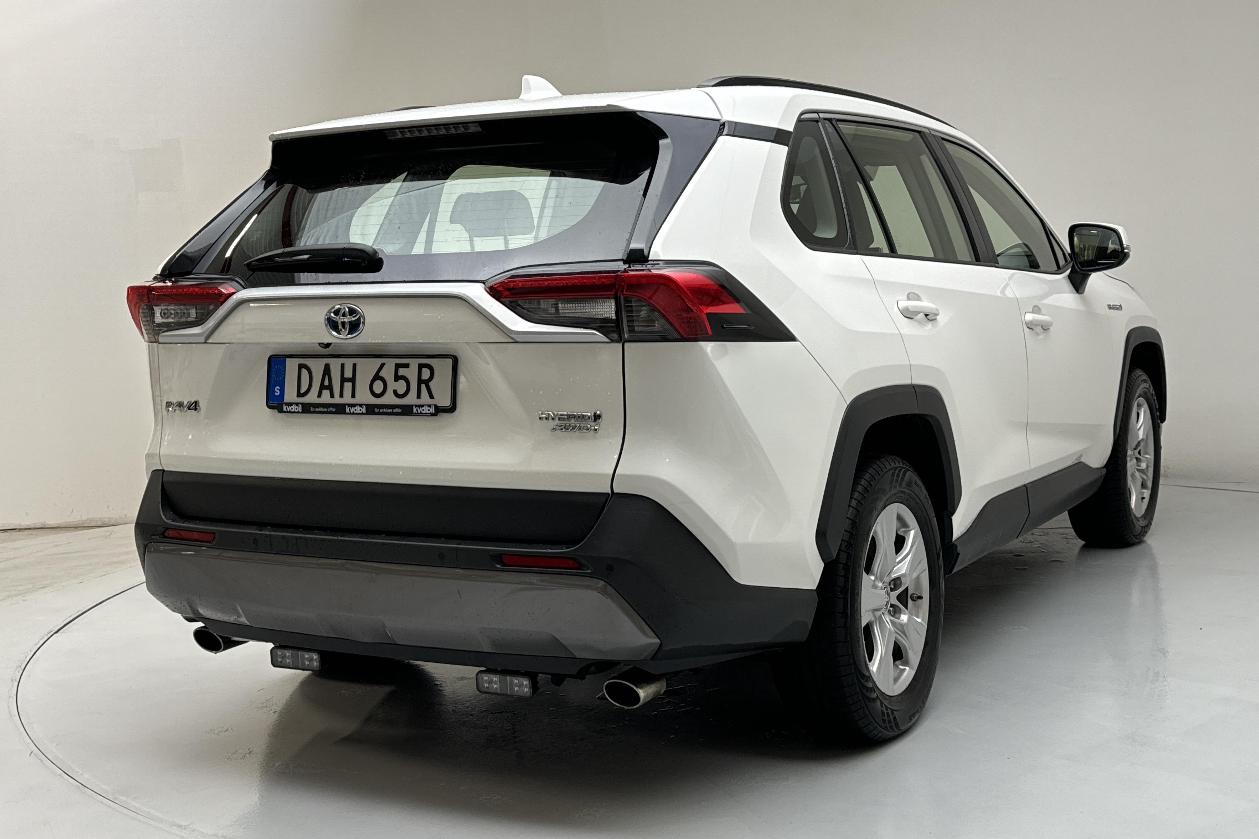 Toyota RAV4 2.5 HSD AWD (222hk) - 175 620 km - Automaattinen - valkoinen - 2021