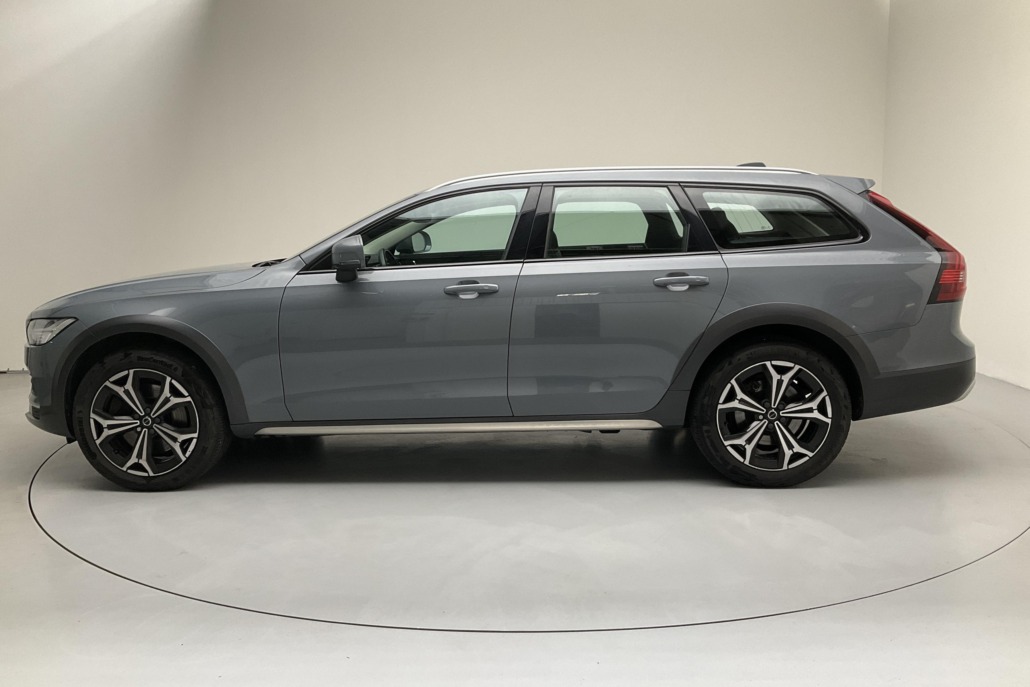 Volvo V90 B4 Cross Country AWD Mildhybrid, Diesel (197hk) - 168 440 km - Automatic - gray - 2022