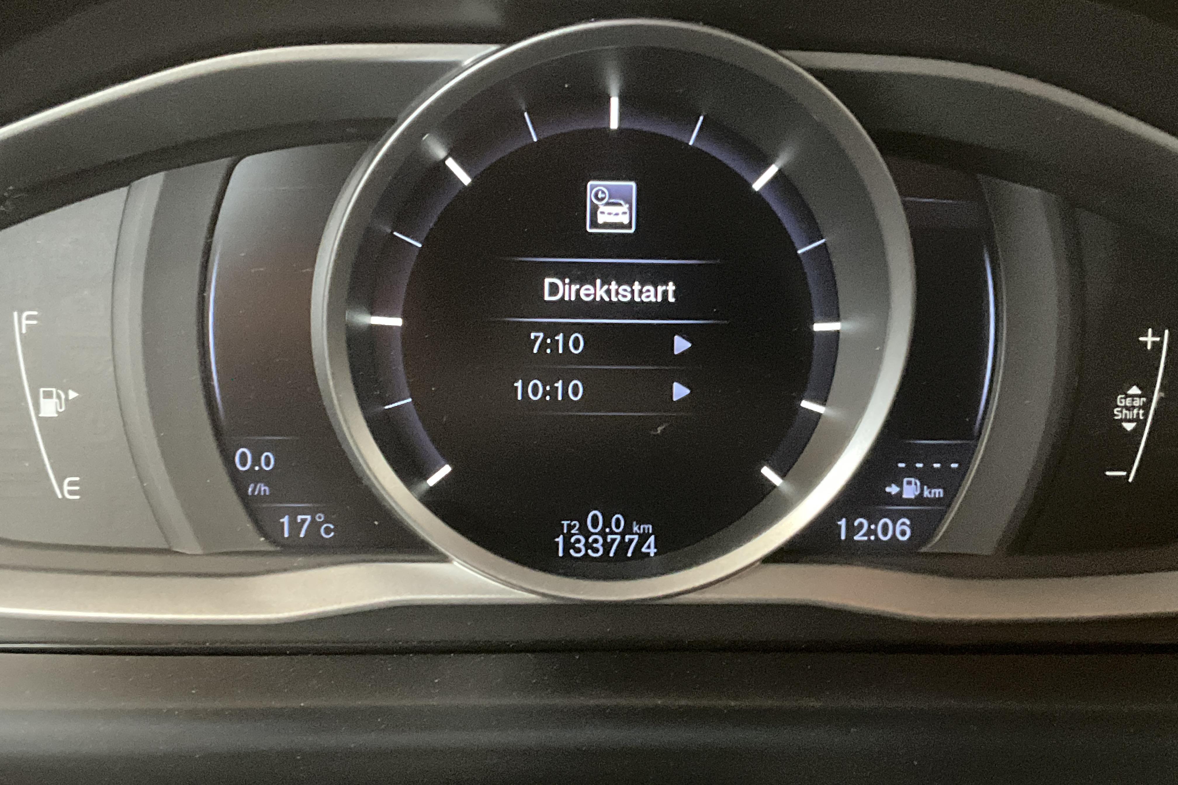 Volvo V60 D3 (150hk) - 133 770 km - Manualna - biały - 2016