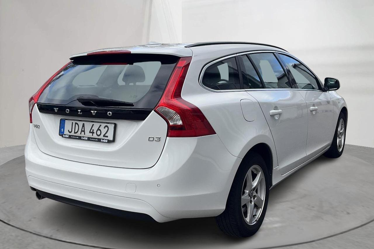 Volvo V60 D3 (150hk) - 133 770 km - Manuaalinen - valkoinen - 2016