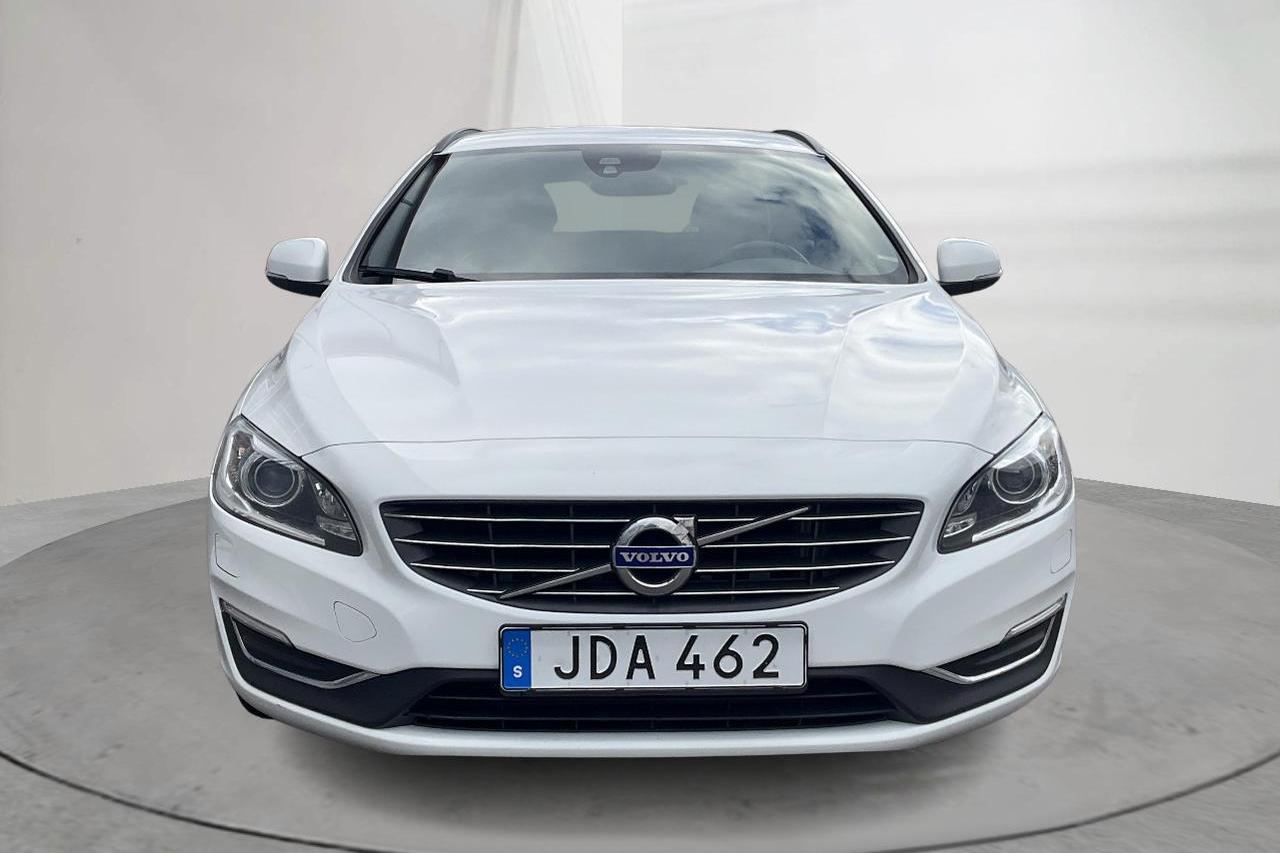 Volvo V60 D3 (150hk) - 133 770 km - Käsitsi - valge - 2016