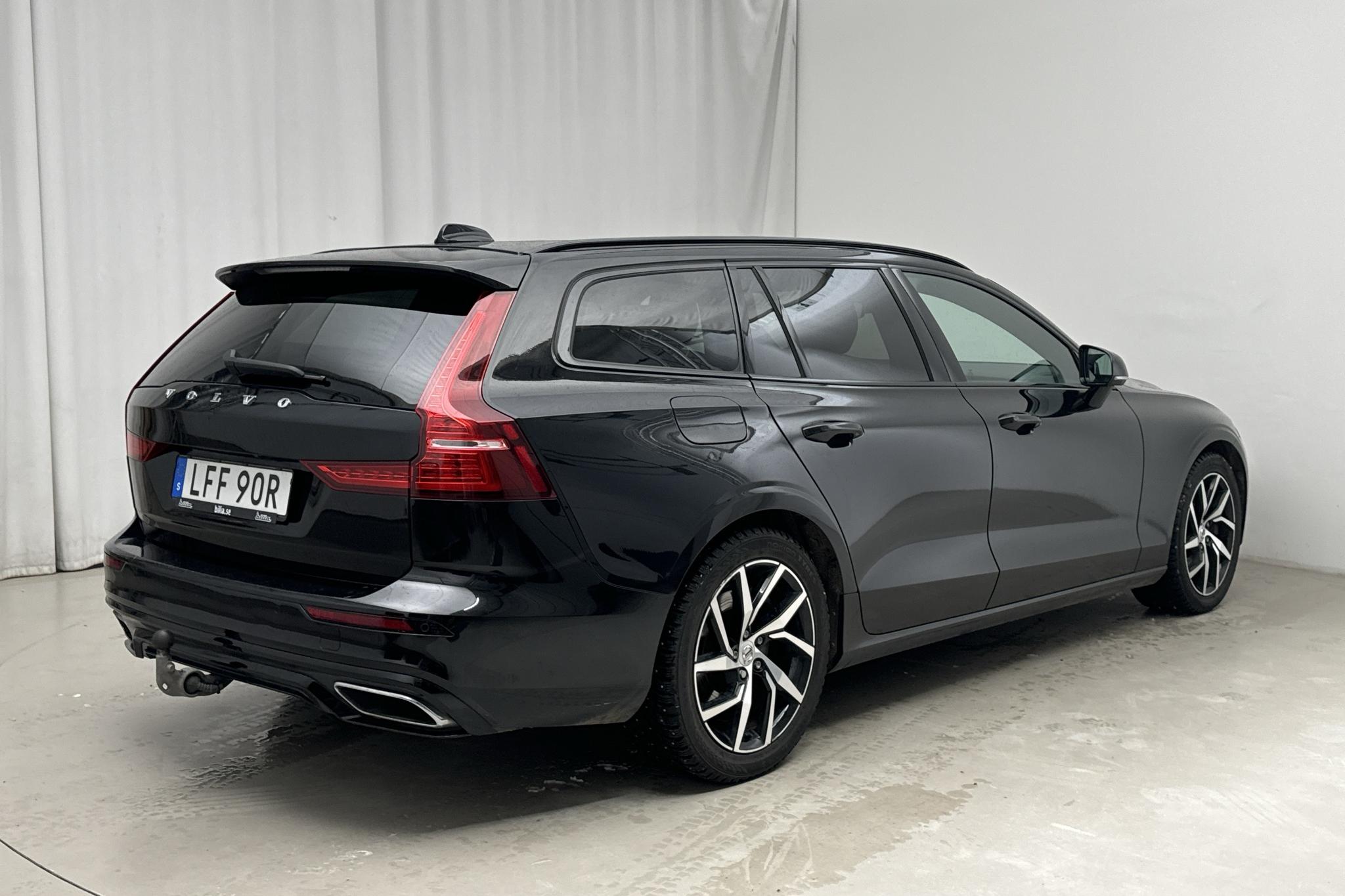 Volvo V60 T6 AWD Twin Engine (340hk) - 66 220 km - Automatic - black - 2021