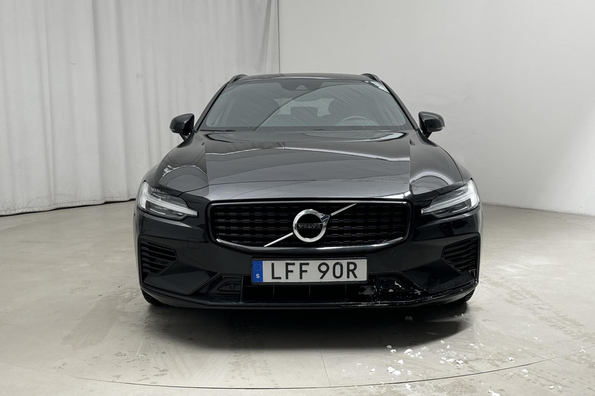 Volvo V60 T6 AWD Twin Engine (340hk) - 66 220 km - Automatic - black - 2021