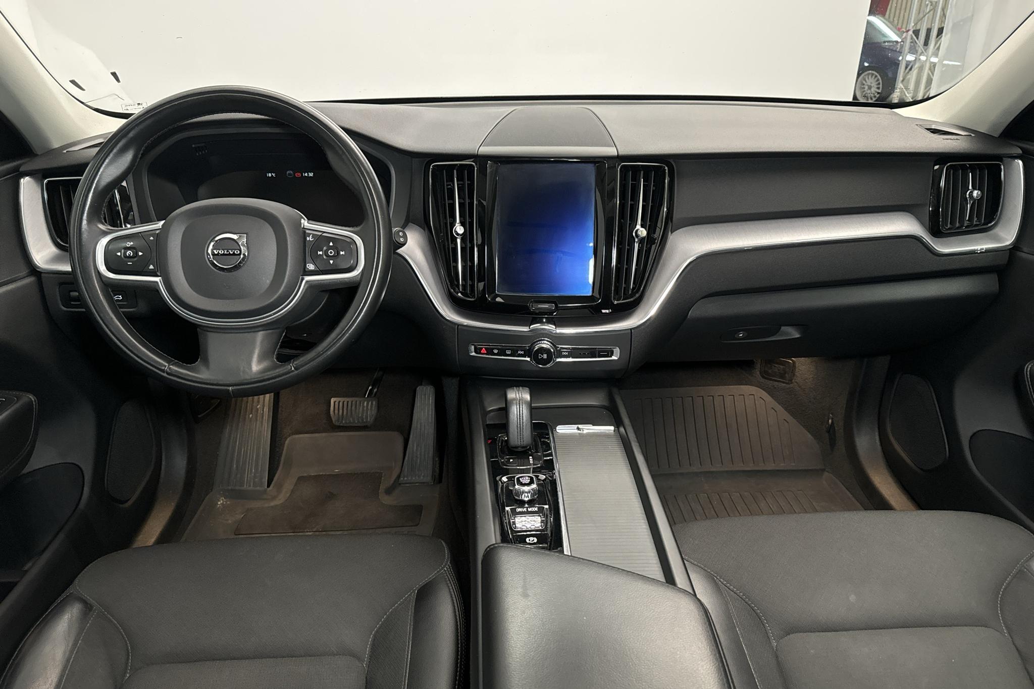 Volvo XC60 B5 AWD Mildhybrid, Bensin (250hk) - 177 590 km - Automatic - black - 2020