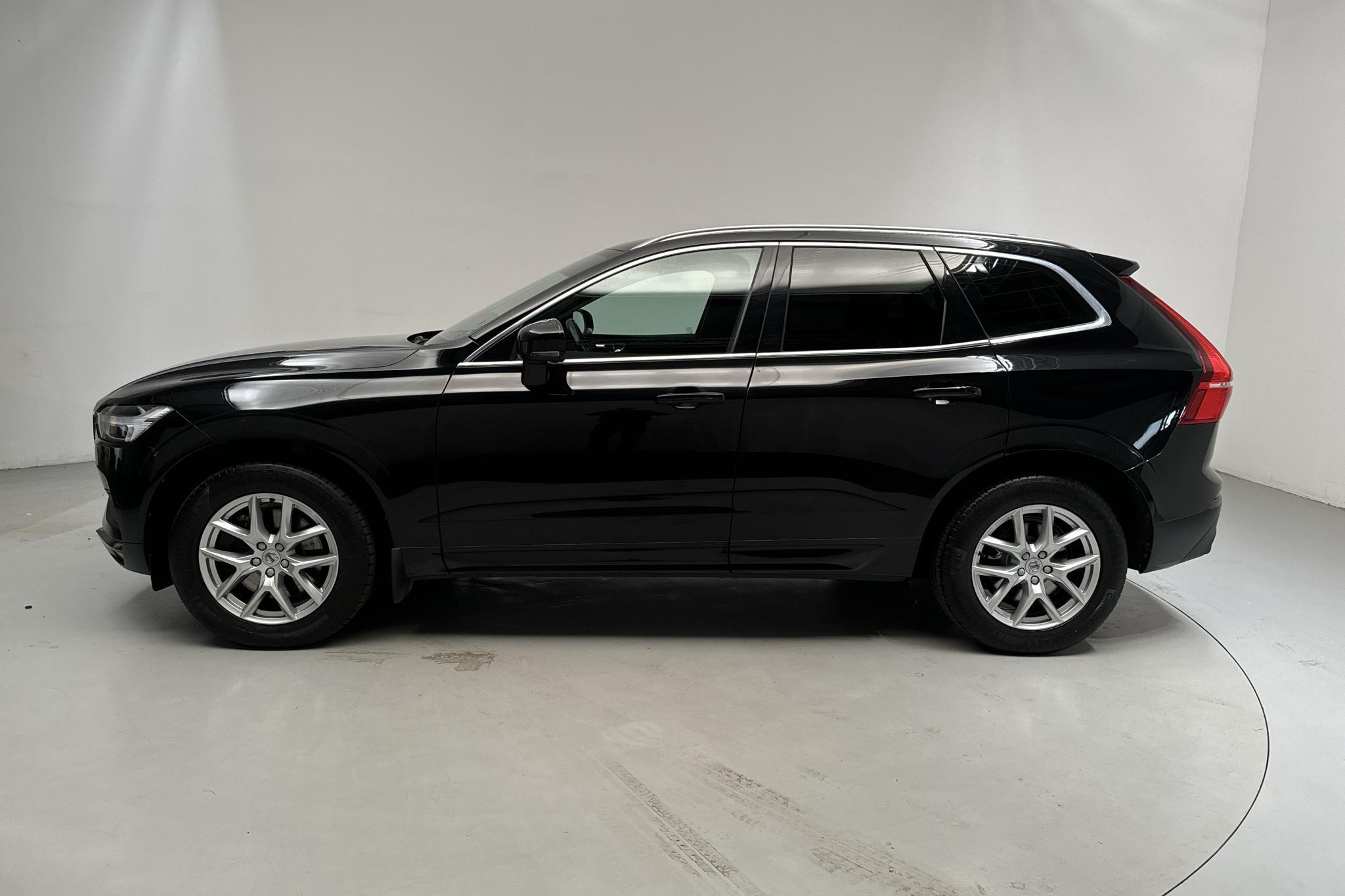 Volvo XC60 B5 AWD Mildhybrid, Bensin (250hk) - 17 759 mil - Automat - svart - 2020