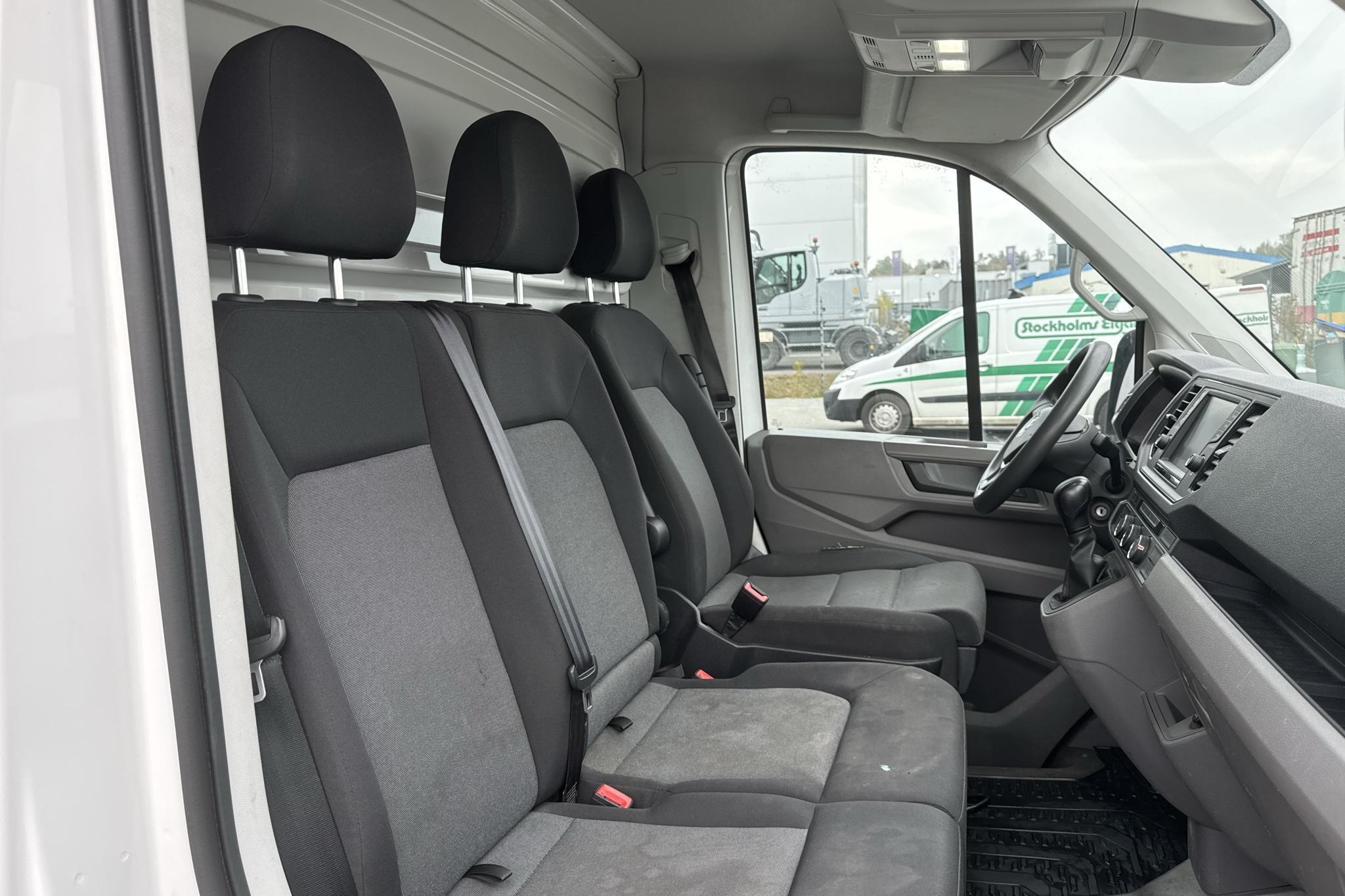 VW Crafter 35 2.0 TDI Volymskåp (177hk) - 129 160 km - Automatic - white - 2018