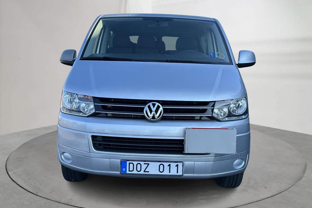 VW Caravelle T5 2.0 TDI (102hk) - 19 888 mil - Manuell - silver - 2014