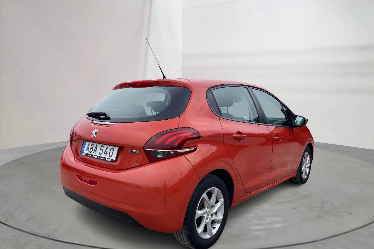 Peugeot 208 PureTech 5dr (82hk) - 90 460 km - Manual - orange - 2016