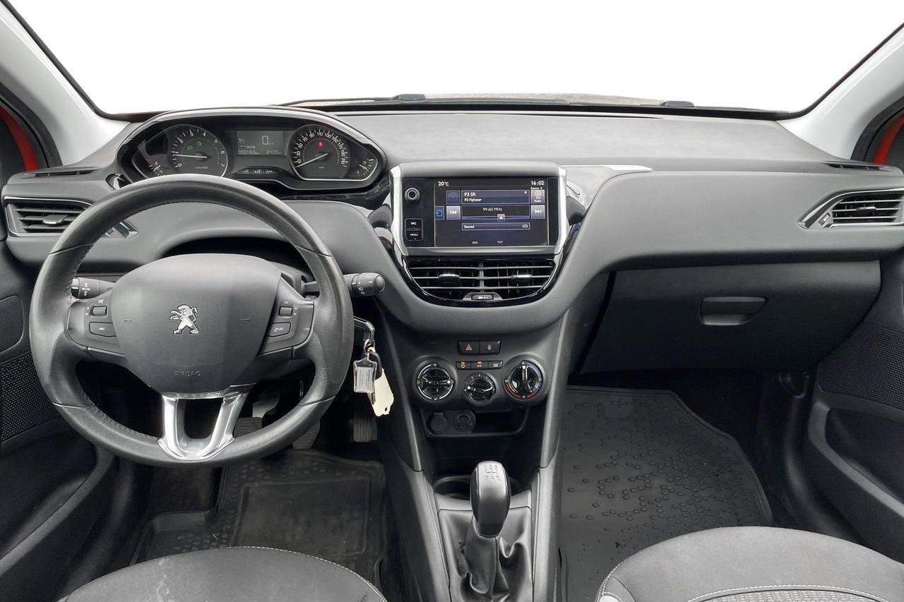 Peugeot 208 PureTech 5dr (82hk) - 90 460 km - Manualna - Pomarańczowy - 2016