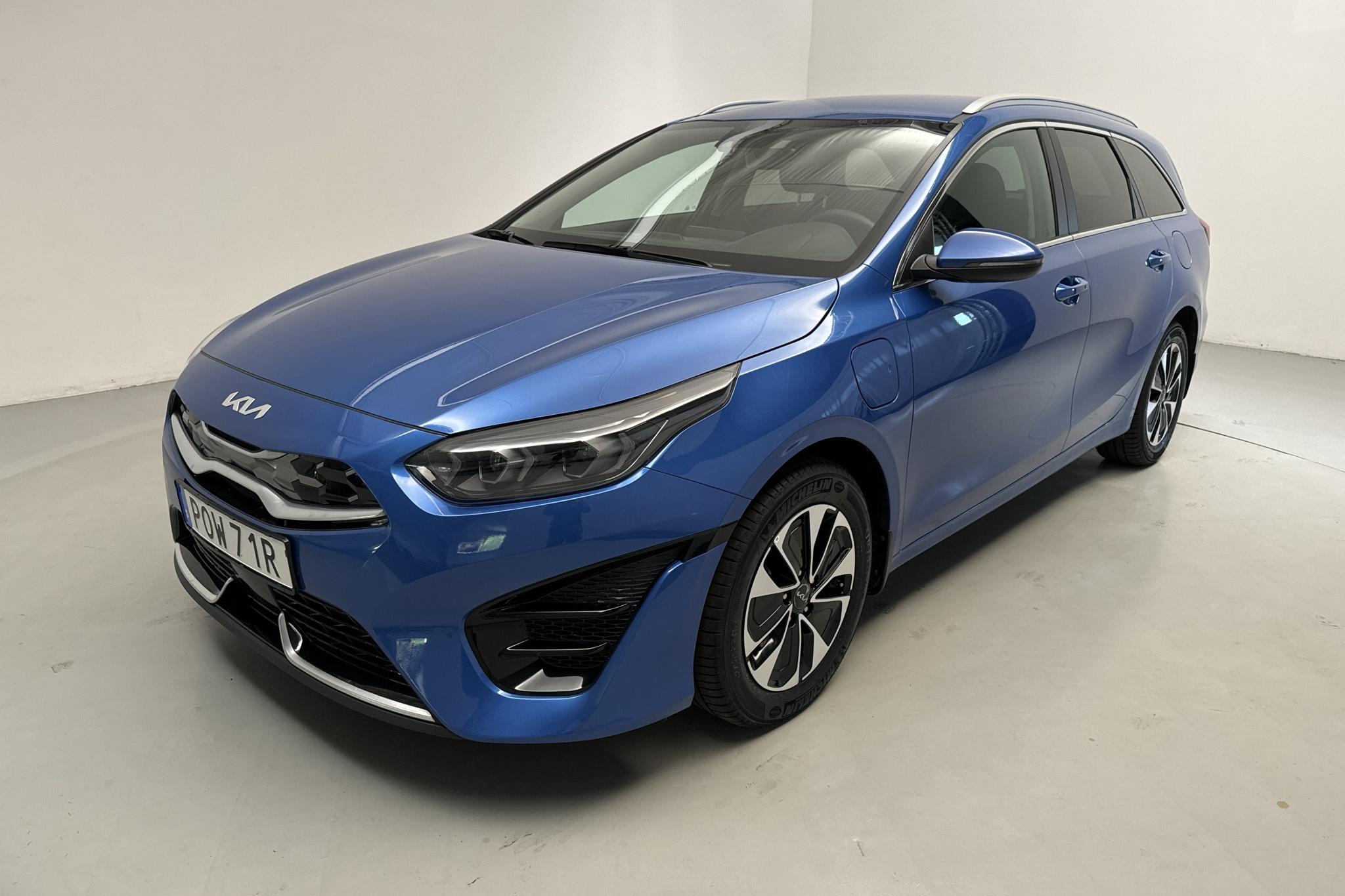 KIA Ceed 1.6 Plug-in Hybrid SW (141hk) - 26 610 km - Automaatne - sinine - 2023