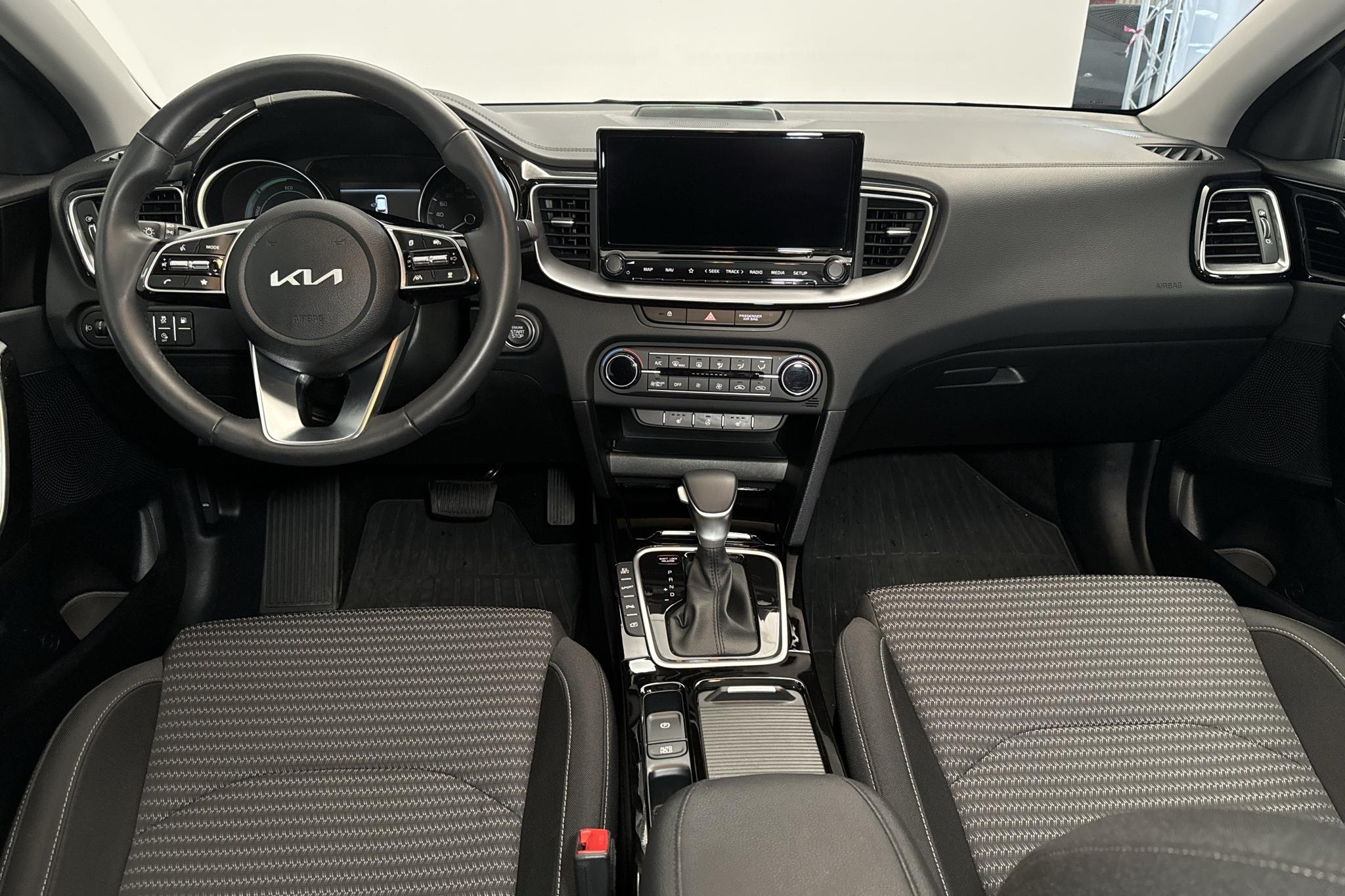 KIA Ceed 1.6 Plug-in Hybrid SW (141hk) - 2 661 mil - Automat - blå - 2023