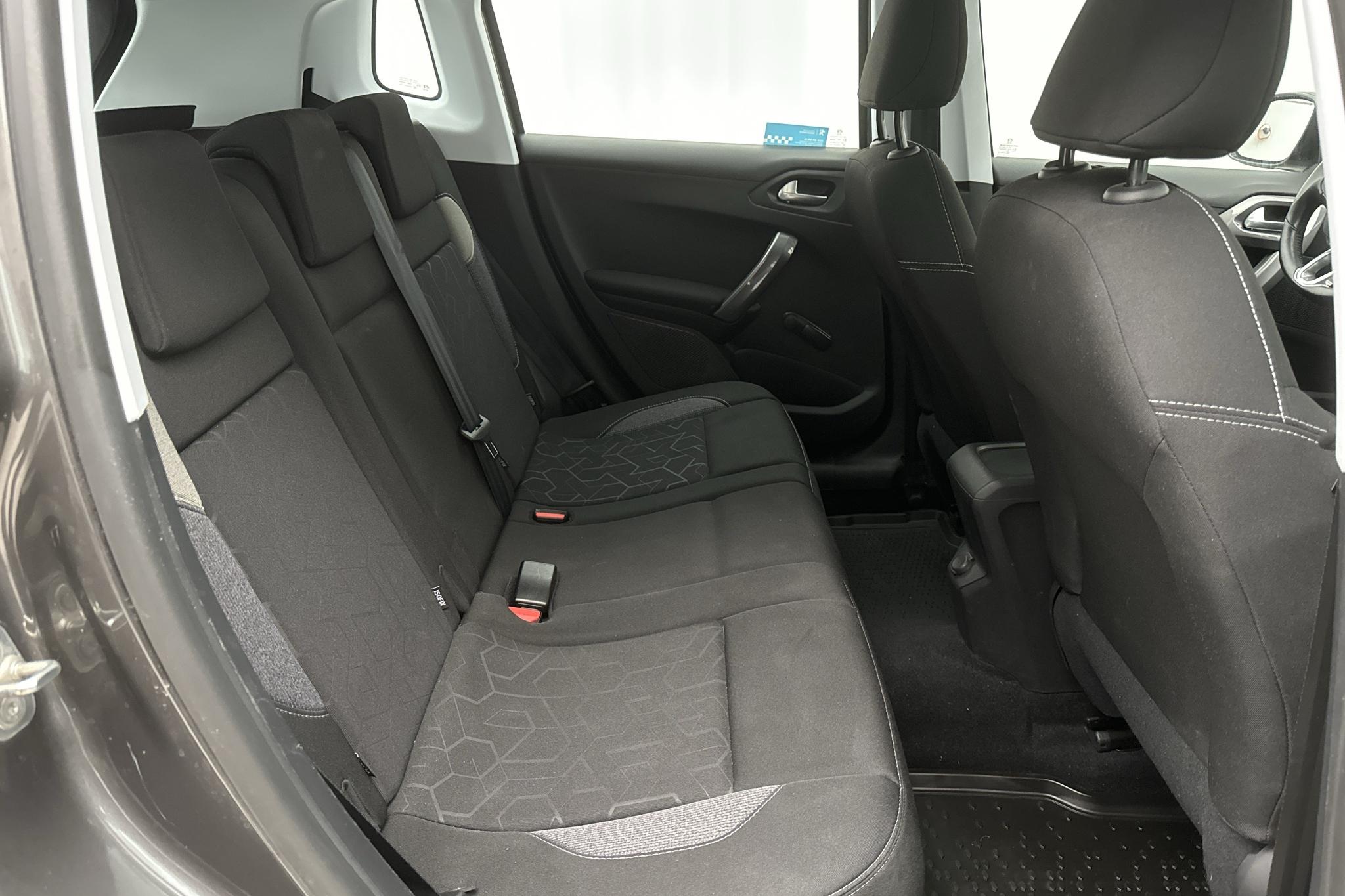 Peugeot 2008 1.2 VTi (82hk) - 56 930 km - Käsitsi - Dark Grey - 2018