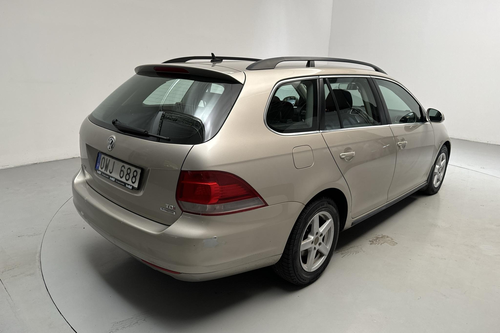 VW Golf VI 1.6 TDI BlueMotion Technology Variant (105hk) - 151 950 km - Manuaalinen - hopea - 2012