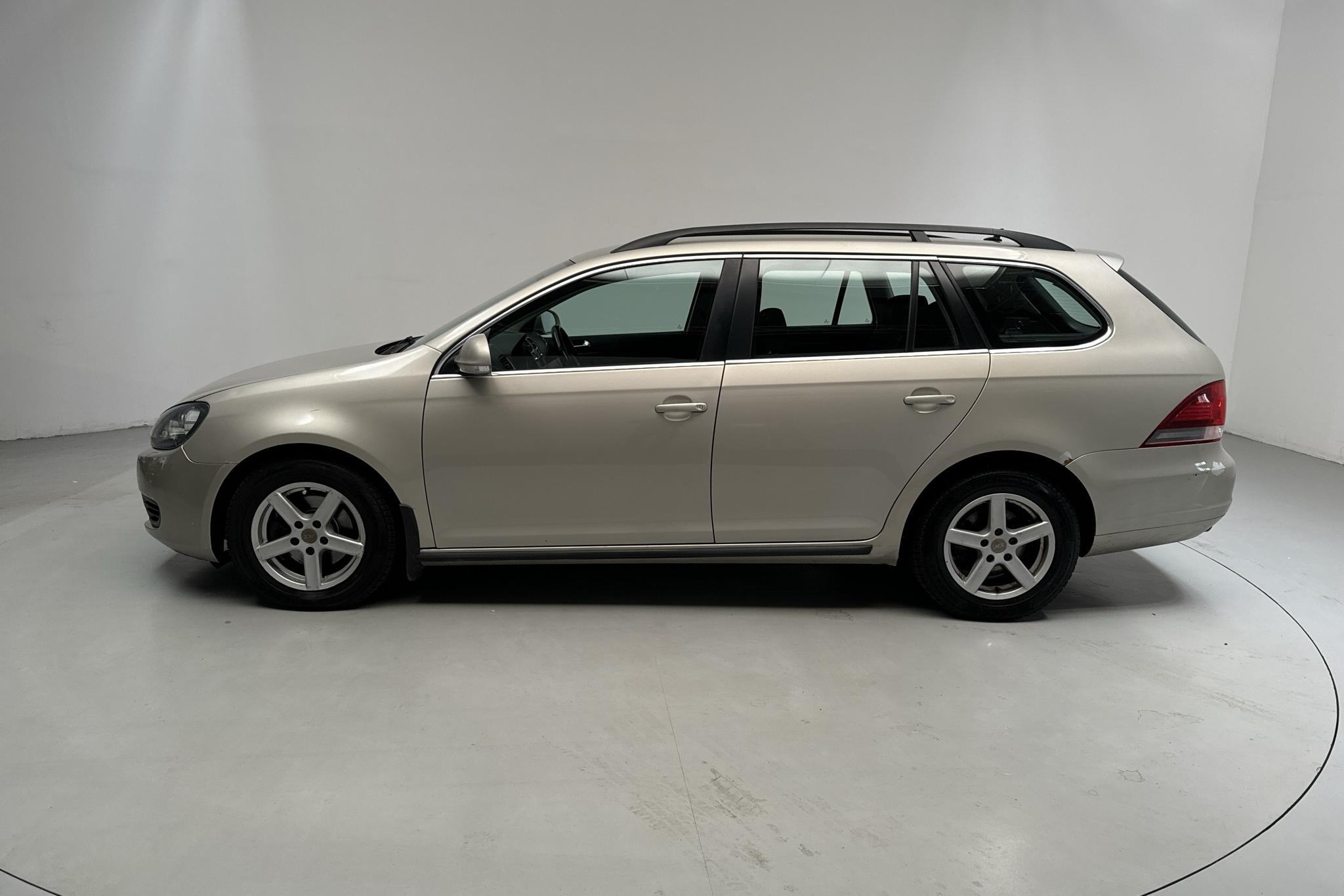 VW Golf VI 1.6 TDI BlueMotion Technology Variant (105hk) - 151 950 km - Käsitsi - hõbe - 2012