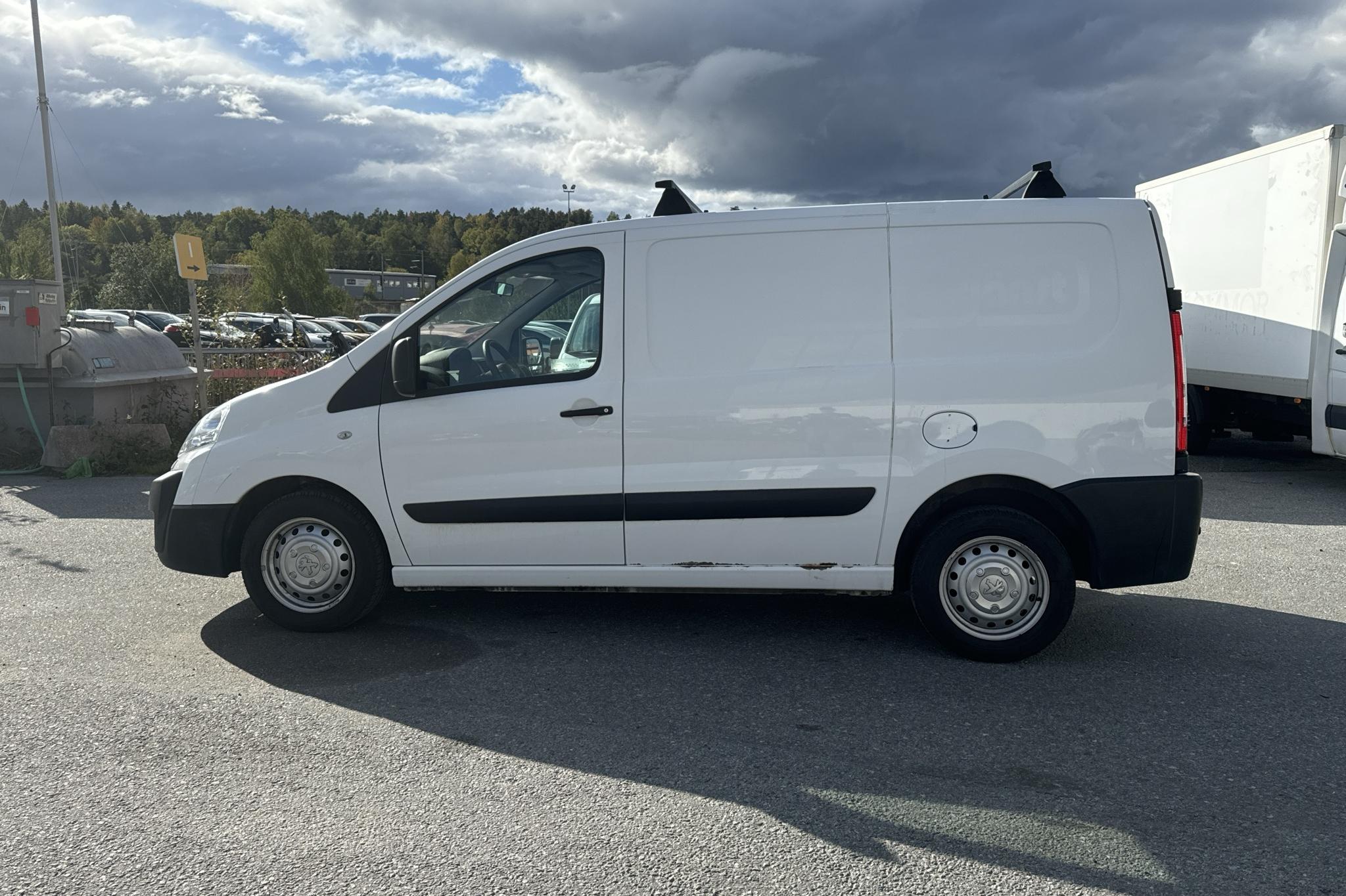 Peugeot Expert 1.6 HDI Skåp (90hk) - 95 730 km - Manuaalinen - valkoinen - 2016