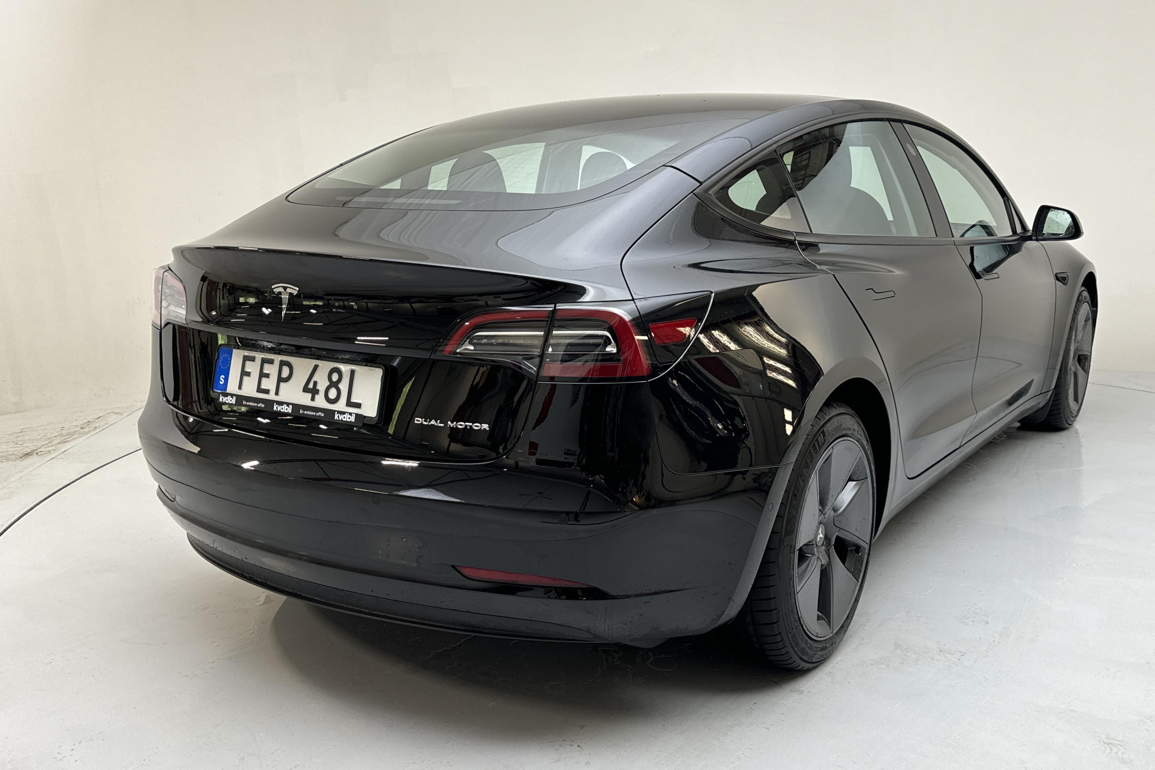 Tesla Model 3 Long Range Dual Motor AWD - 4 229 mil - Automat - svart - 2021