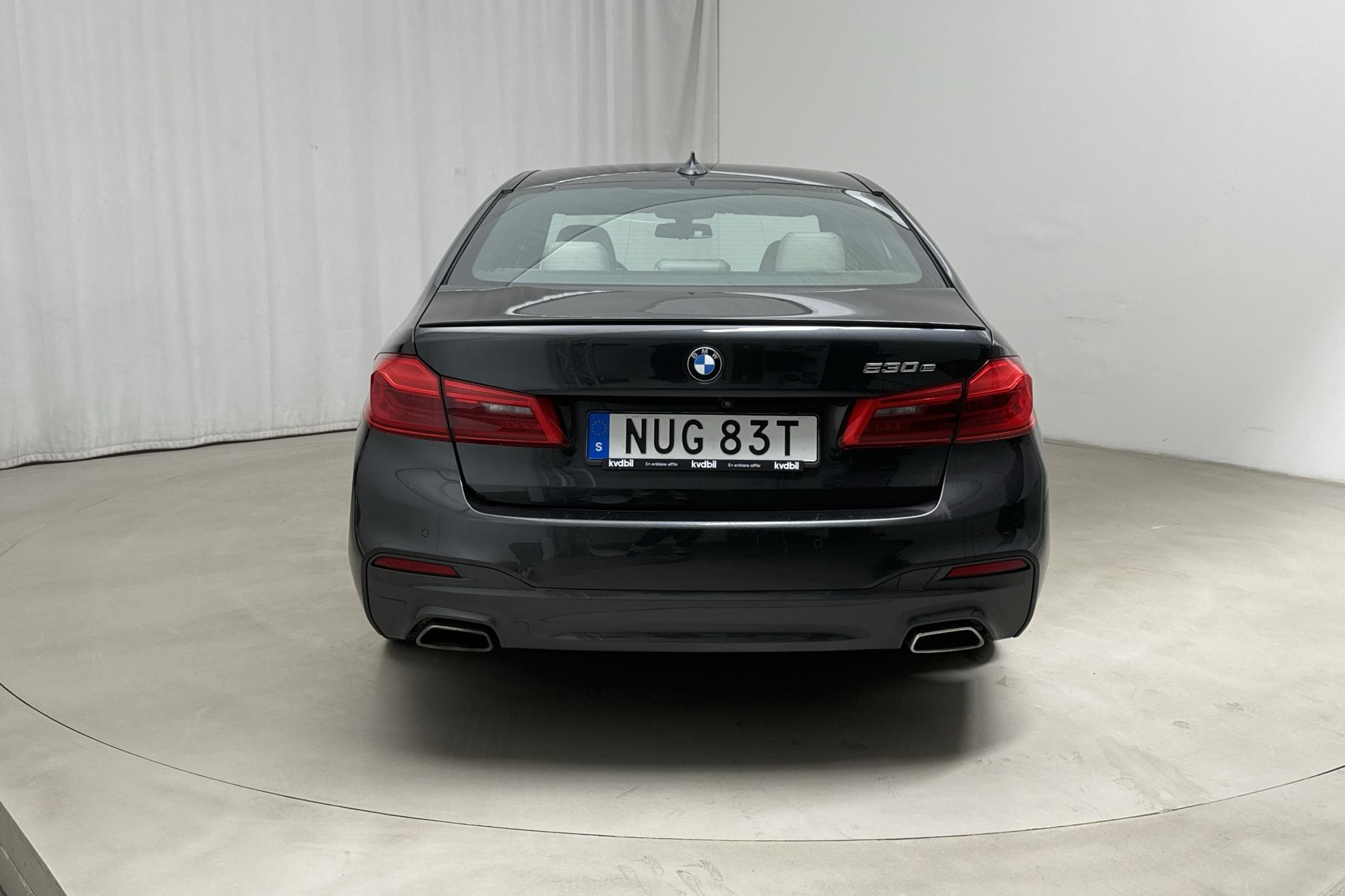 BMW 530e xDrive iPerformance Sedan, G30 12kWh (252hk) - 12 826 mil - Automat - grå - 2020