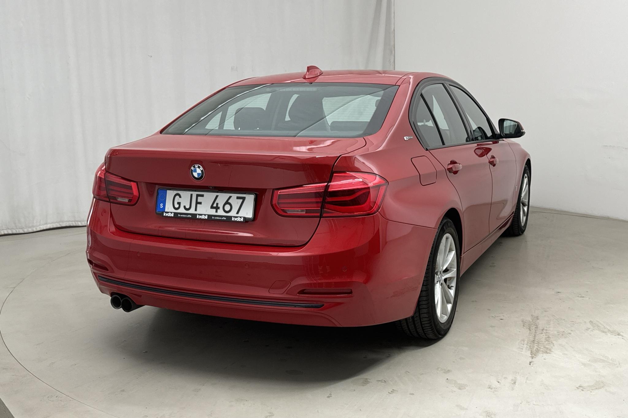 BMW 330e Sedan, F30 (252hk) - 87 430 km - Automatyczna - czerwony - 2018