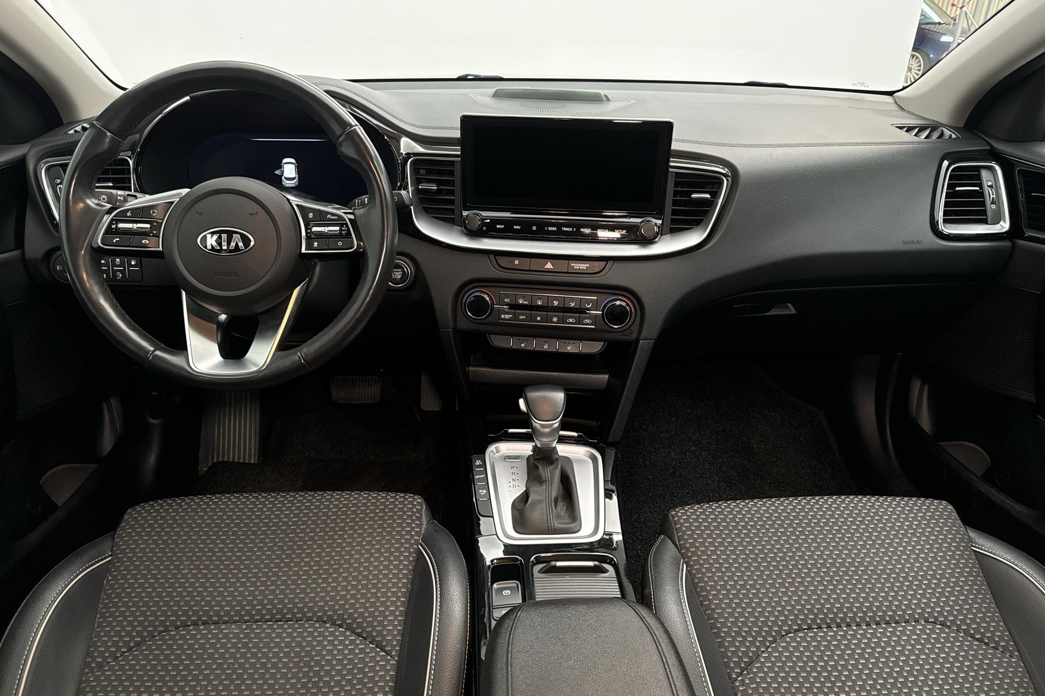 KIA XCeed 1.6 Plug-in Hybrid 5dr (141hk) - 5 414 mil - Automat - grå - 2021