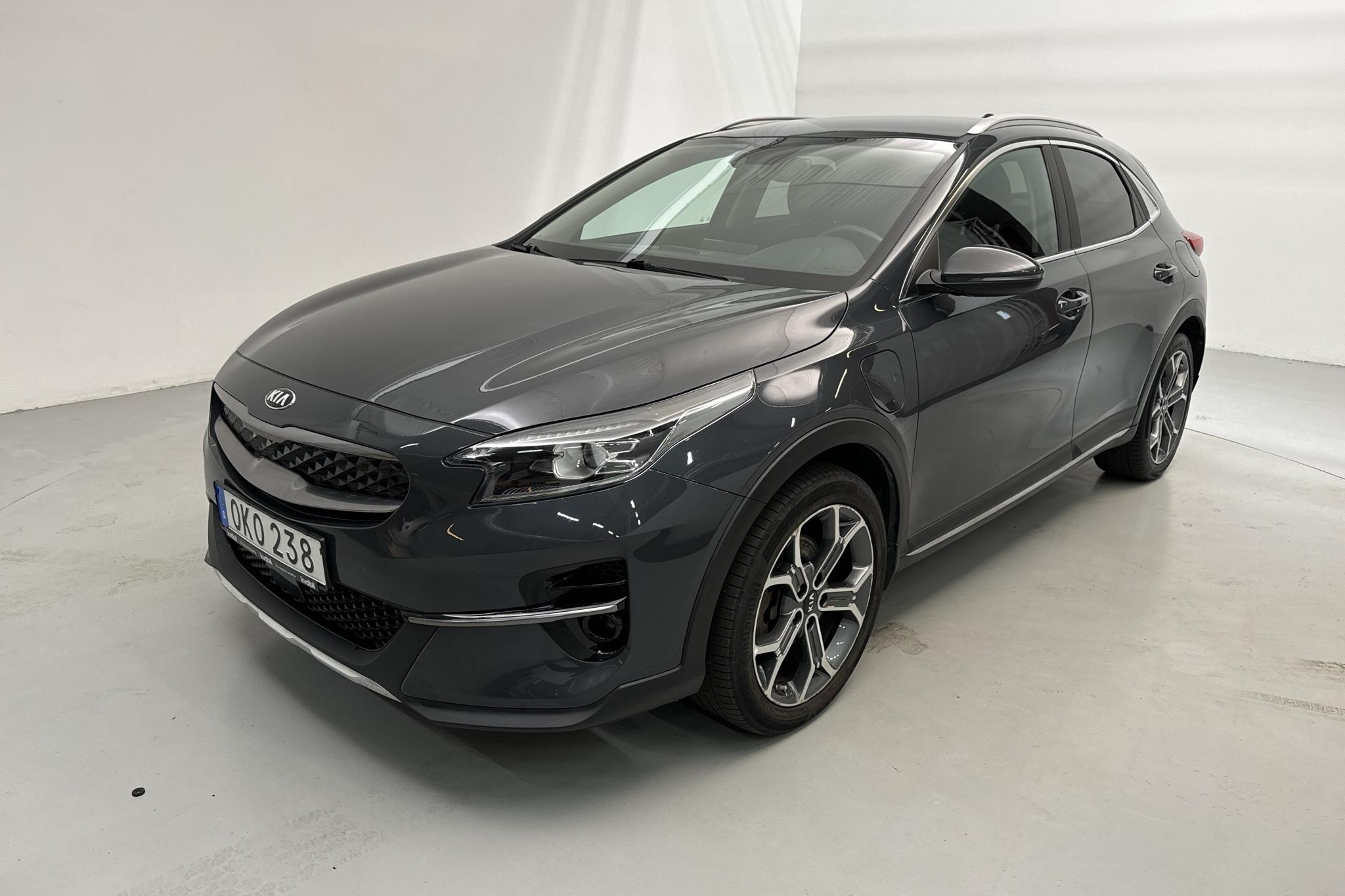 KIA XCeed 1.6 Plug-in Hybrid 5dr (141hk) - 54 140 km - Automatyczna - szary - 2021